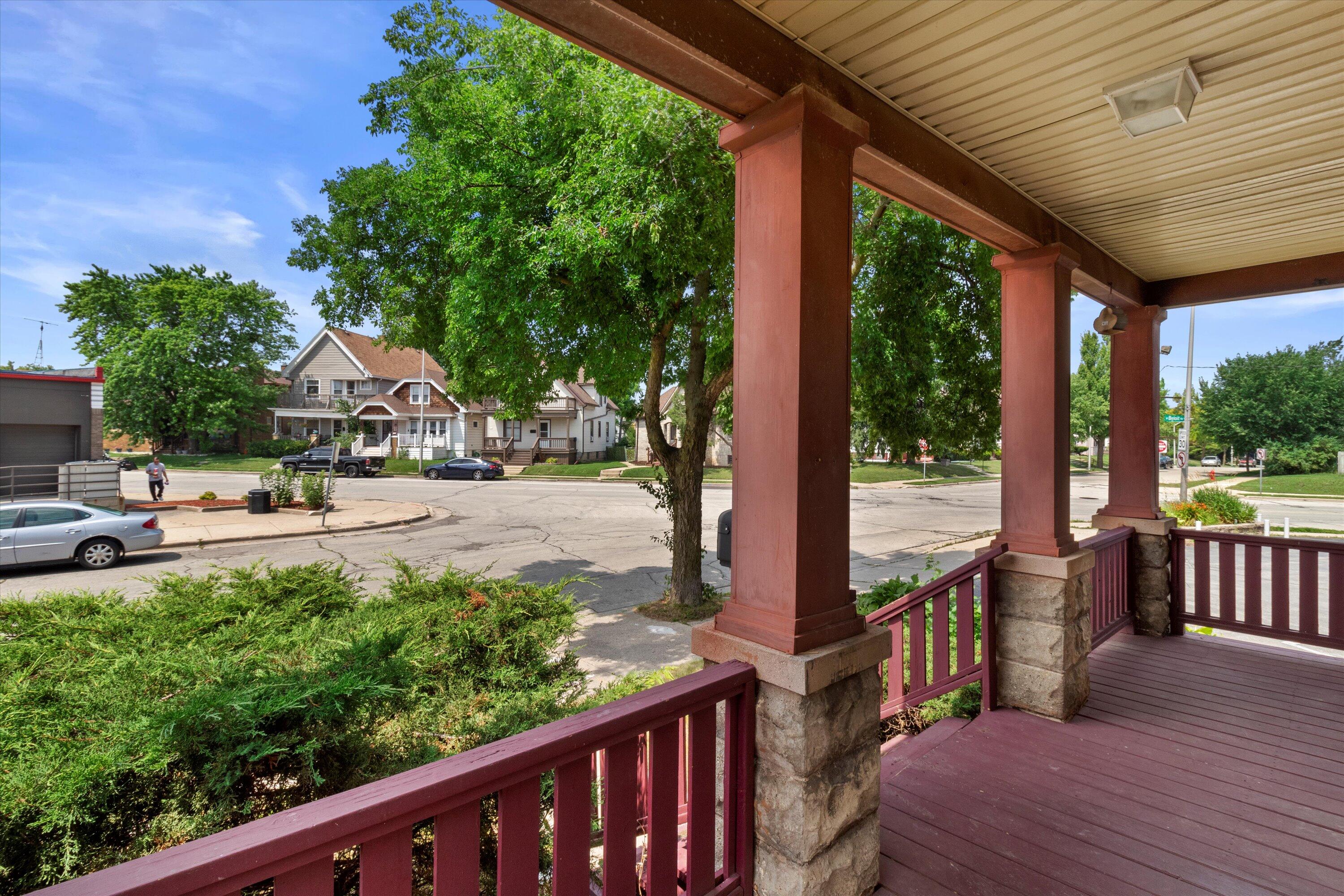 1816 S 57th St Unit: 1818