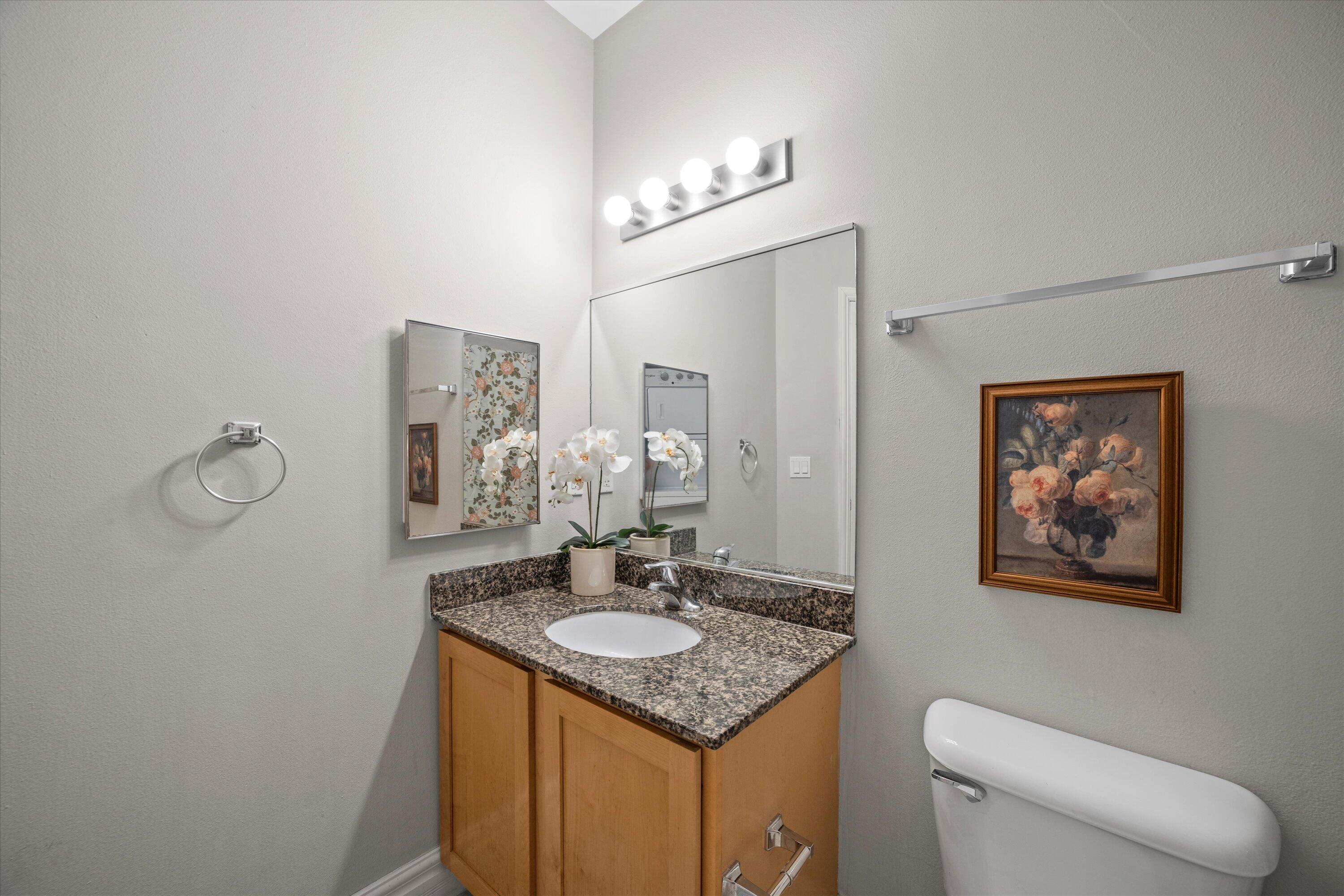 2121 S Kinnickinnic Ave Unit: 120