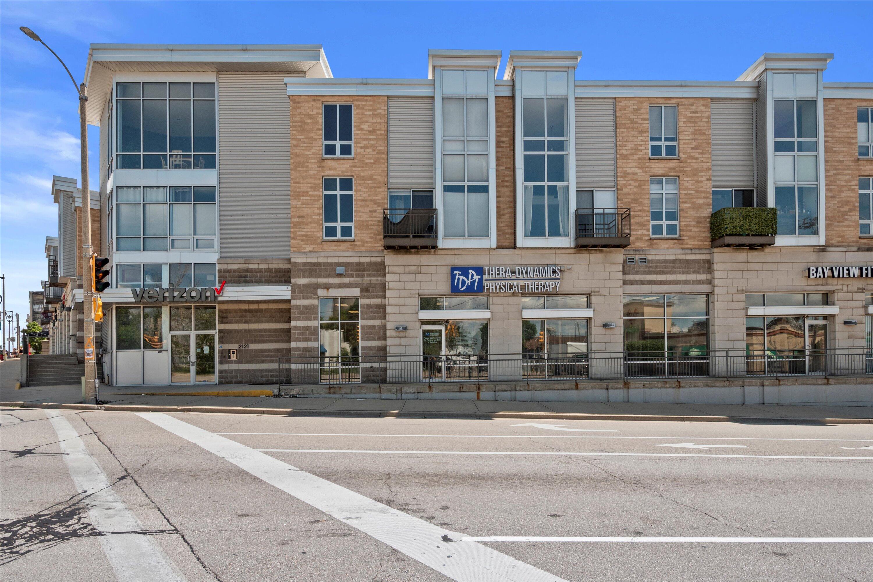2121 S Kinnickinnic Ave Unit: 120