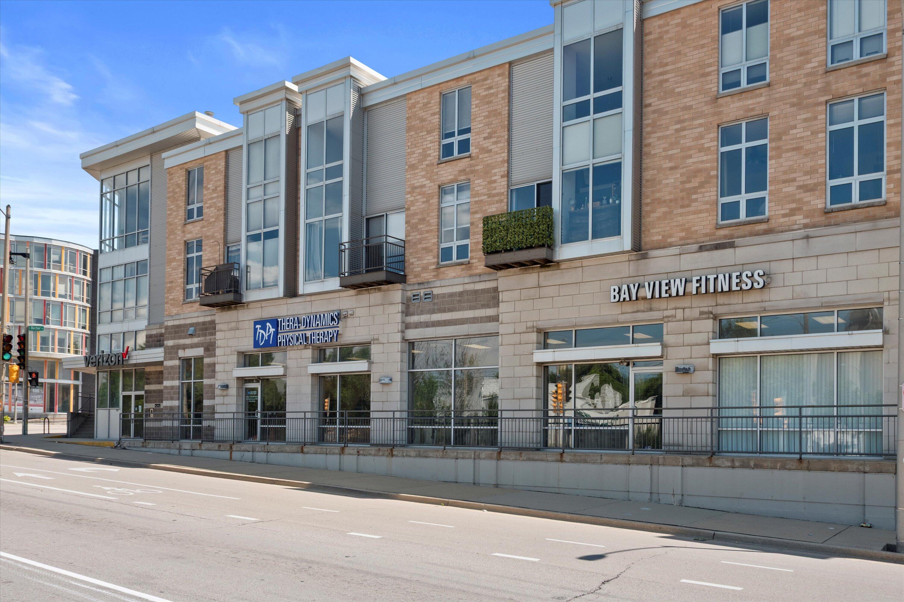 2121 S Kinnickinnic Ave Unit: 120