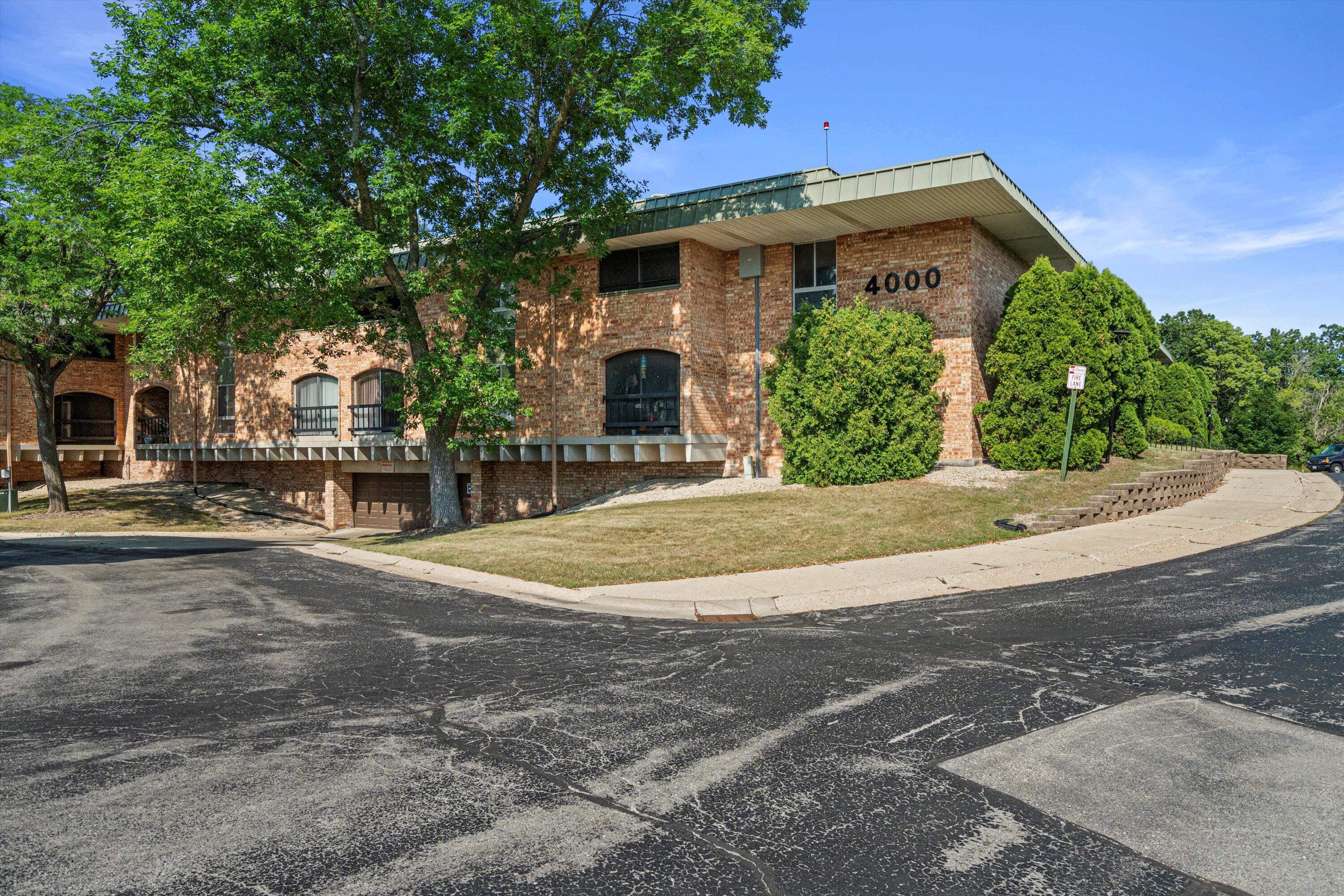 4000 W Rivers Edge Cir Unit: 11