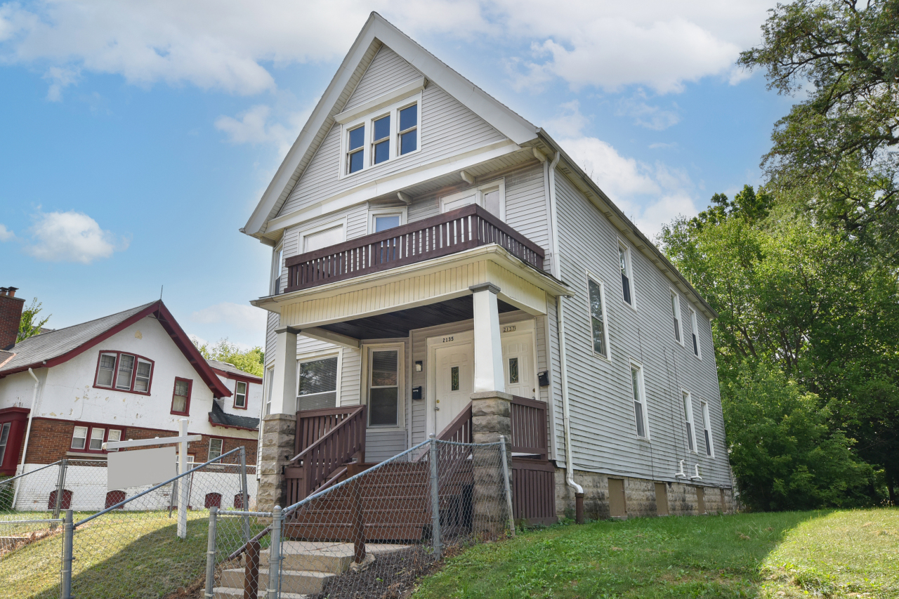 2135 N 44th St Unit: 2137