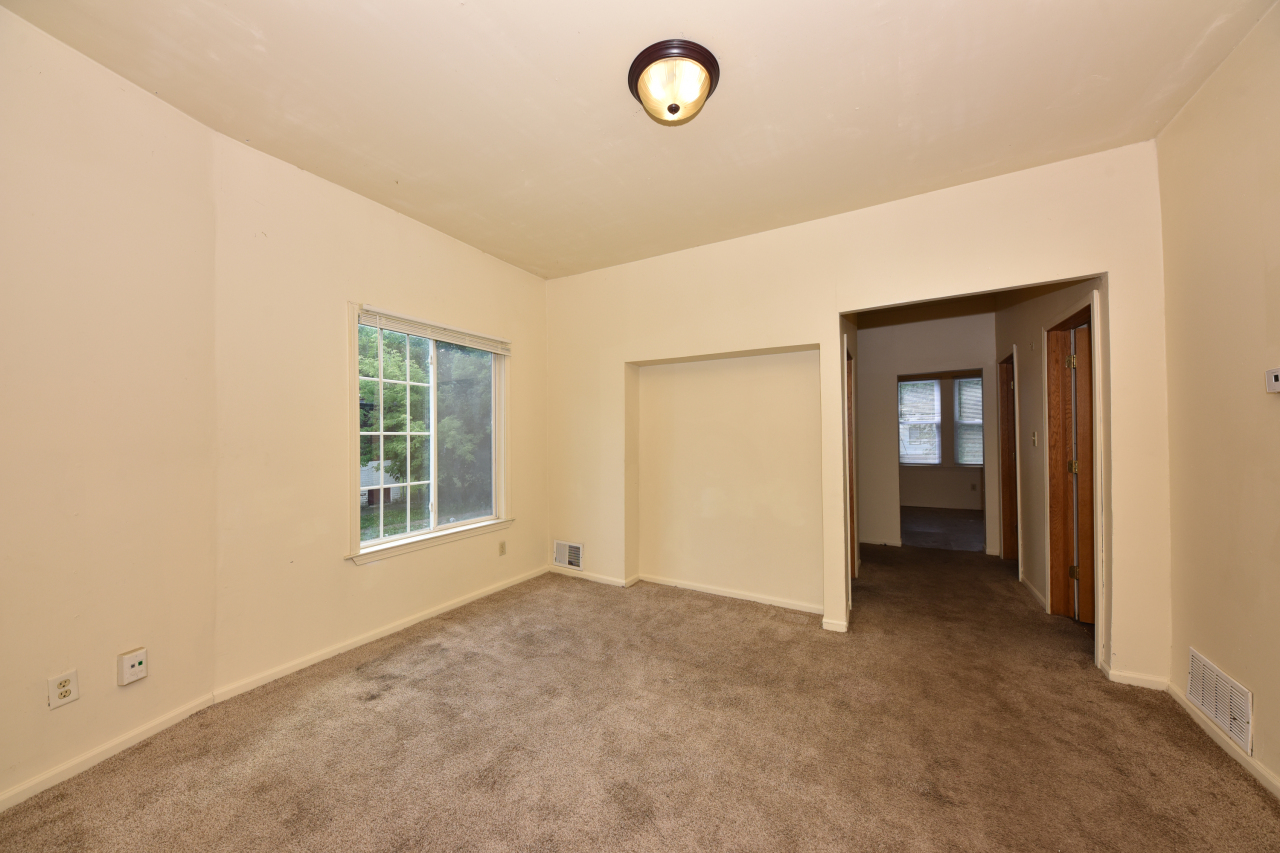 2135 N 44th St Unit: 2137