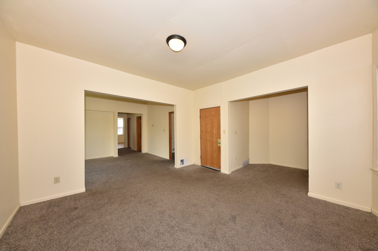 2135 N 44th St Unit: 2137