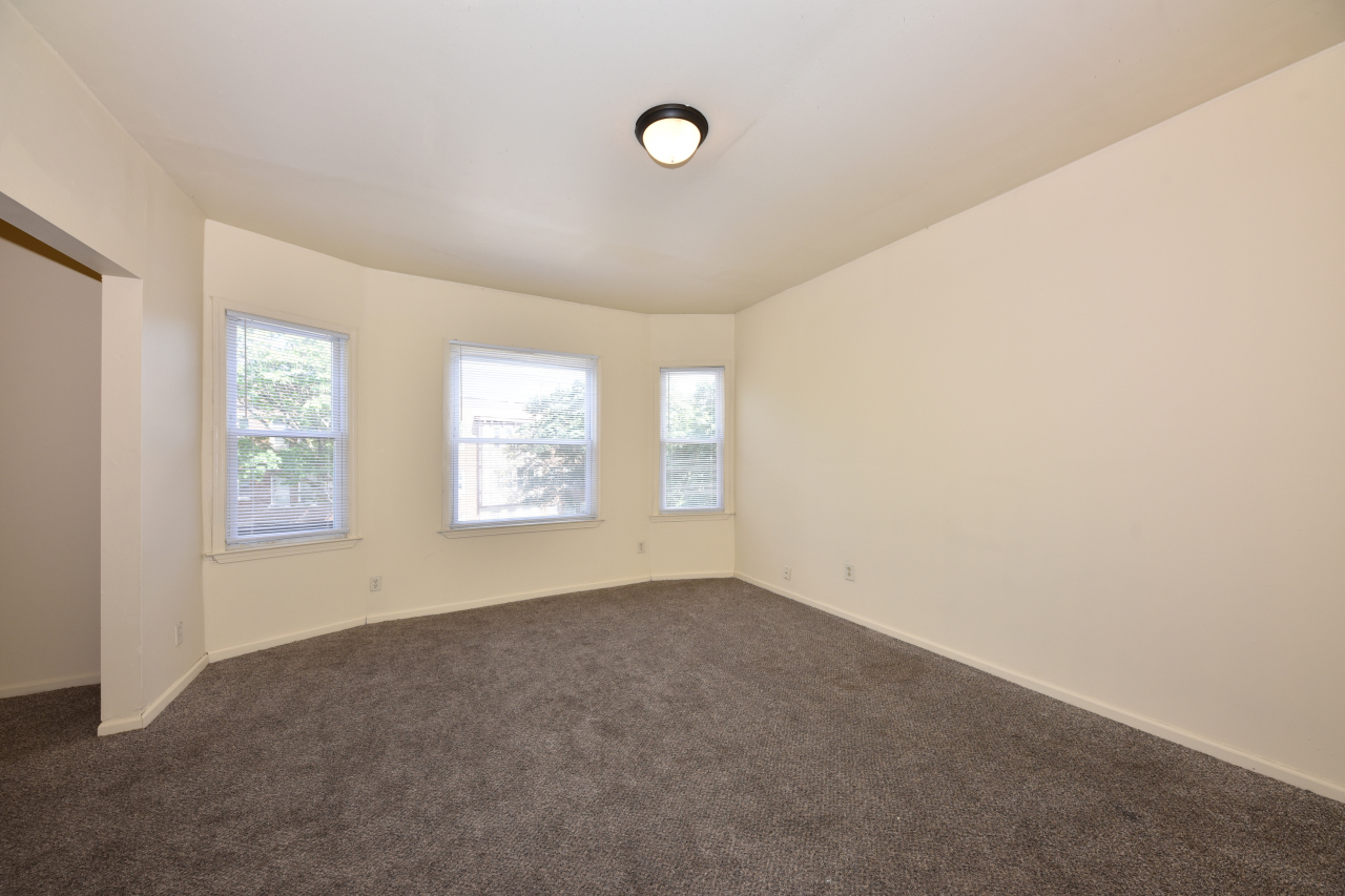 2135 N 44th St Unit: 2137