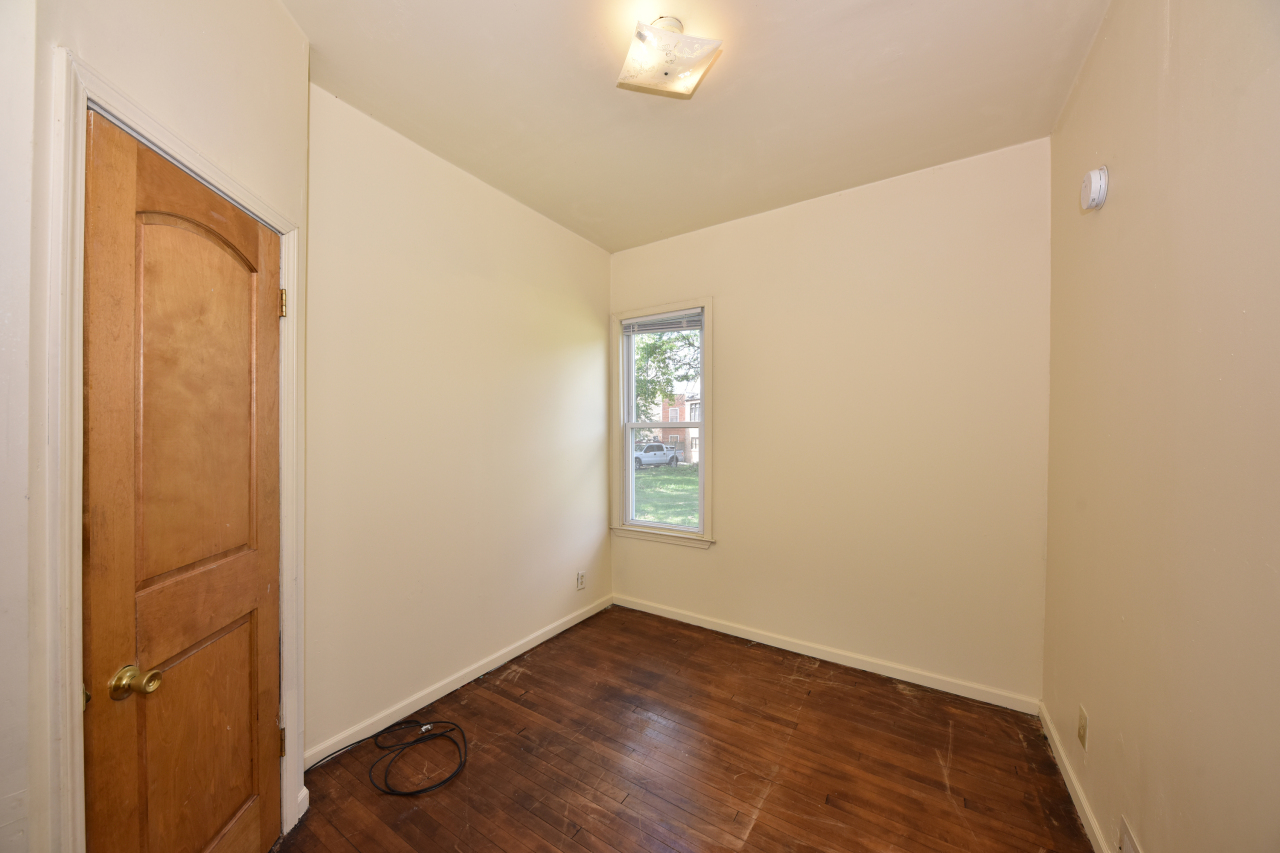 2135 N 44th St Unit: 2137