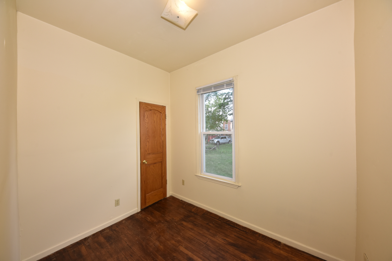 2135 N 44th St Unit: 2137