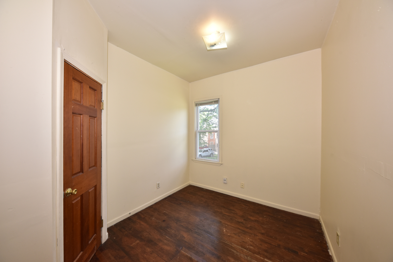 2135 N 44th St Unit: 2137