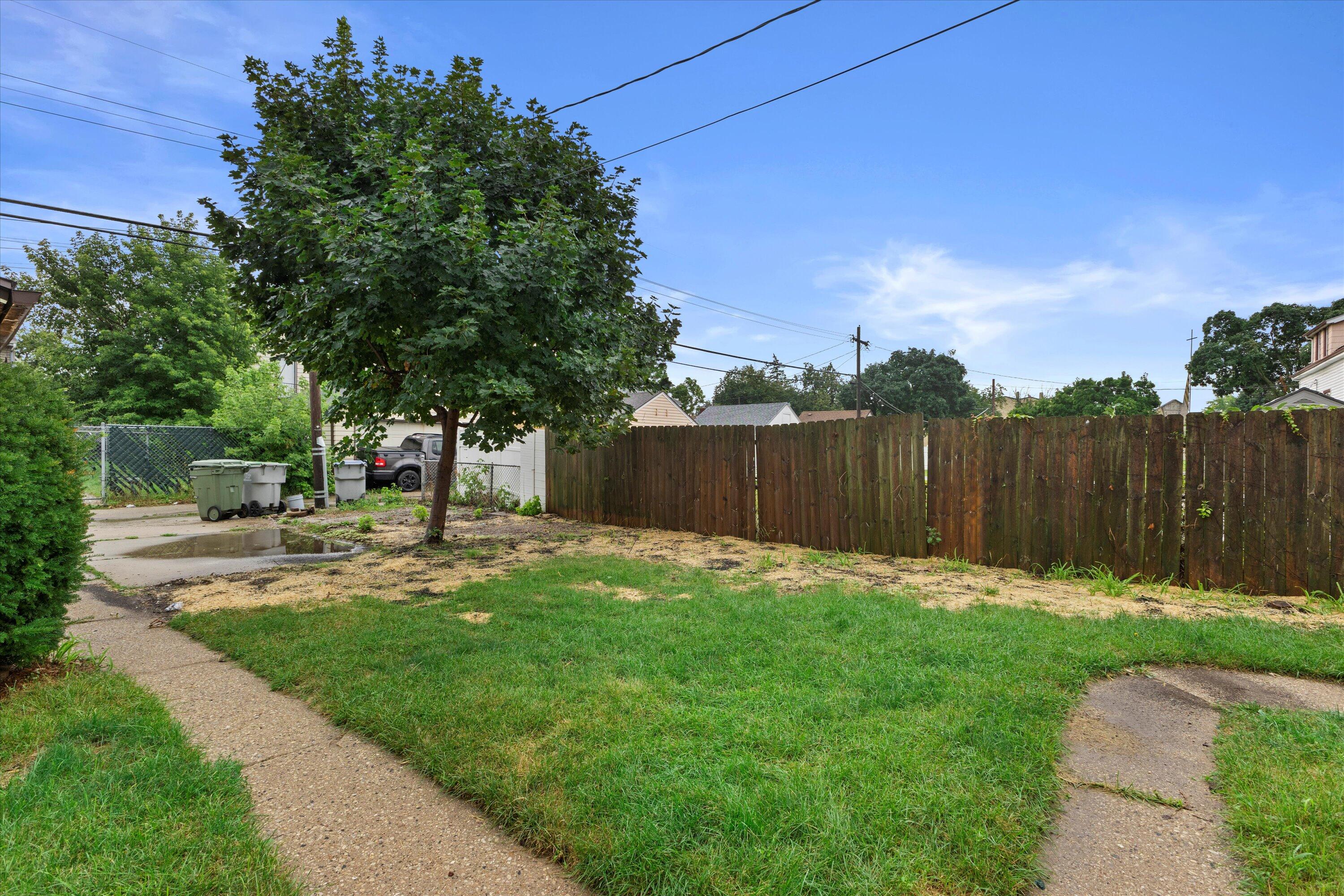 4326 N 51st Blvd