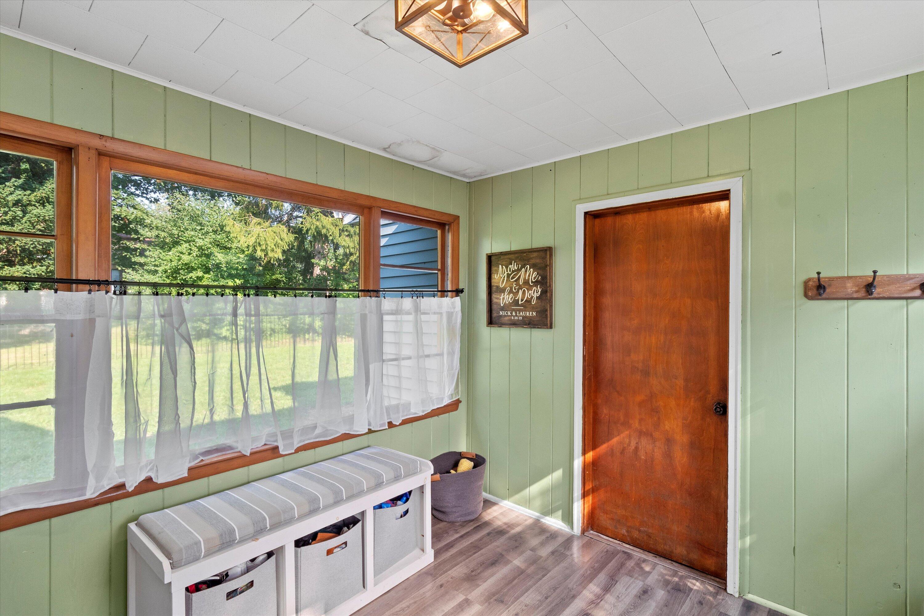 S82W13212 Acker Dr