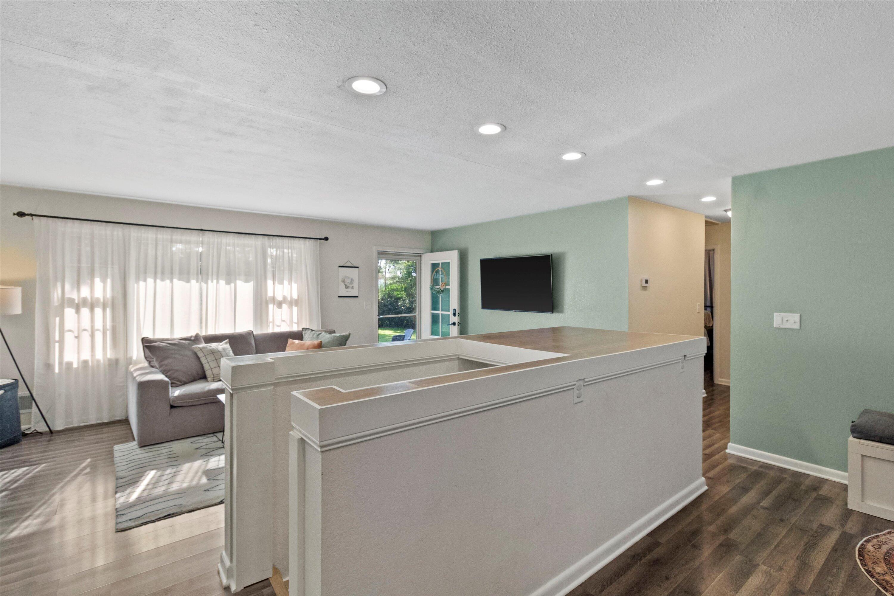 S82W13212 Acker Dr