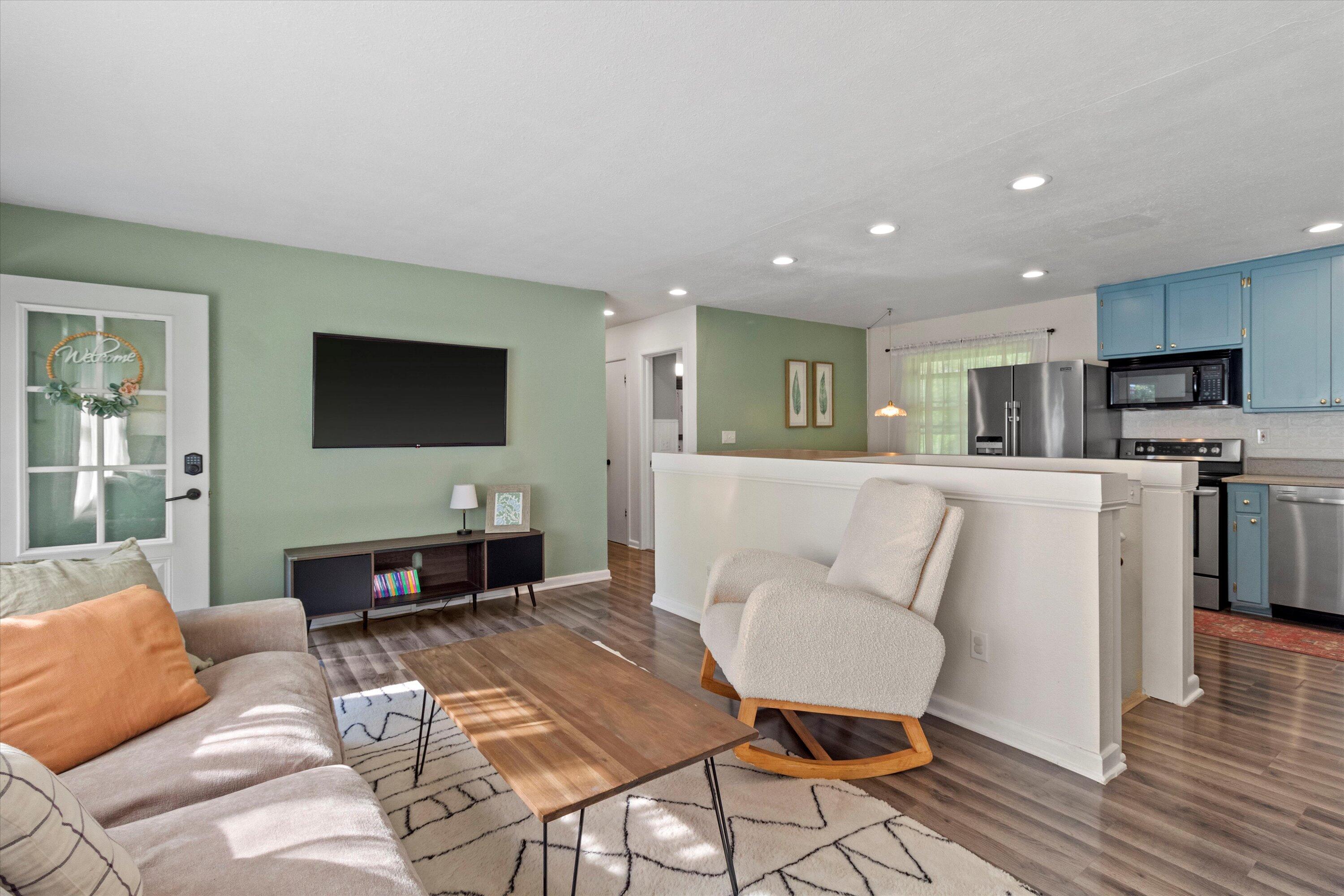 S82W13212 Acker Dr