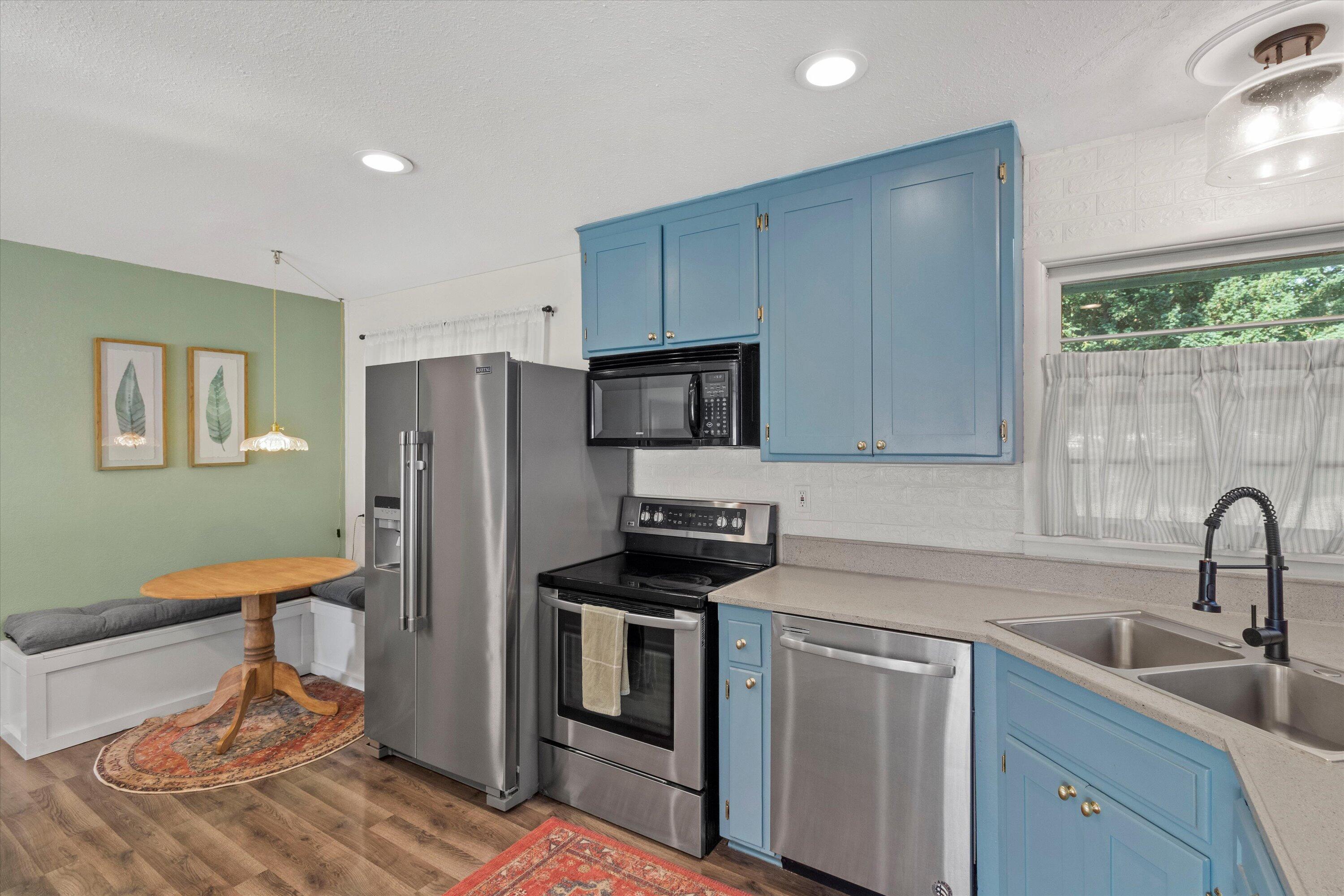 S82W13212 Acker Dr
