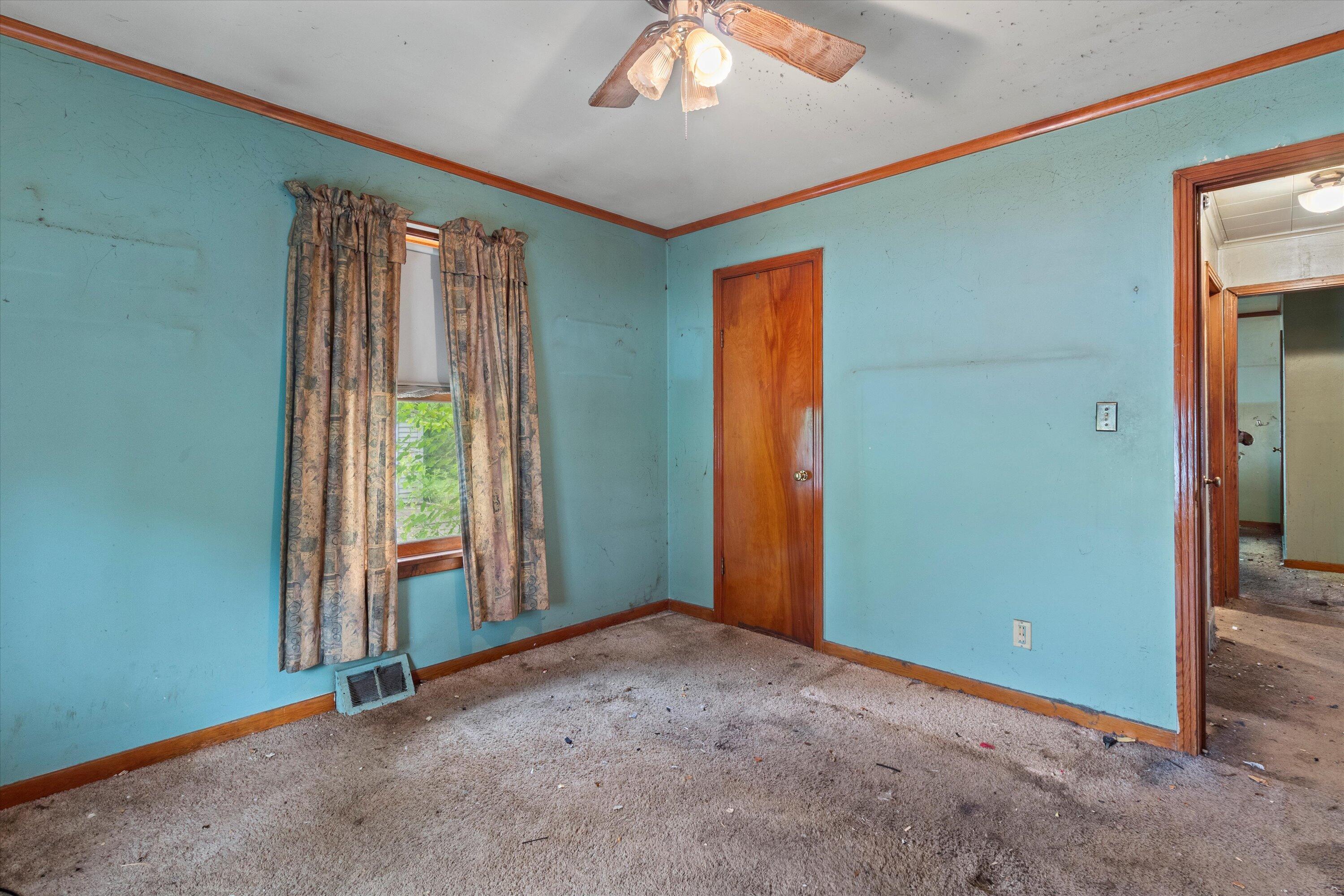 1028 Oakland Ave