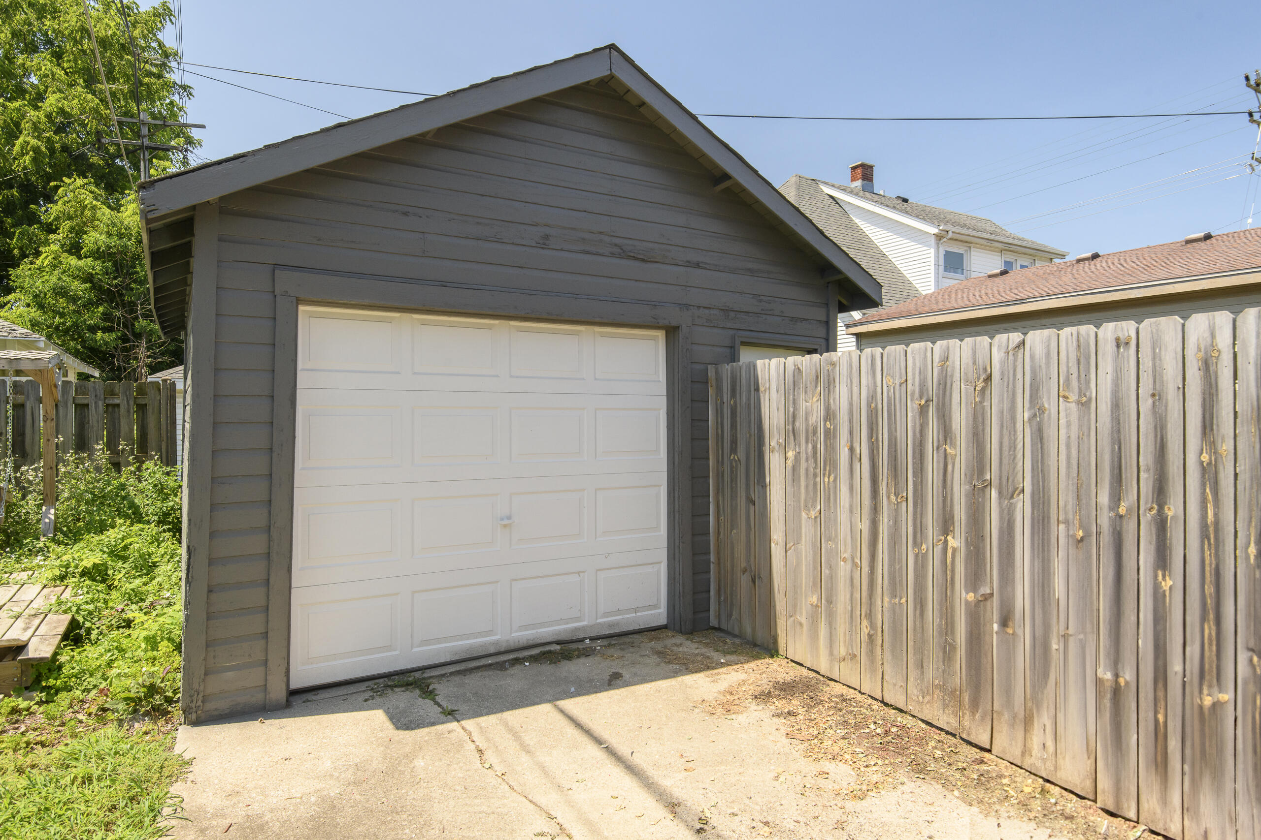 2108 Ashland Ave