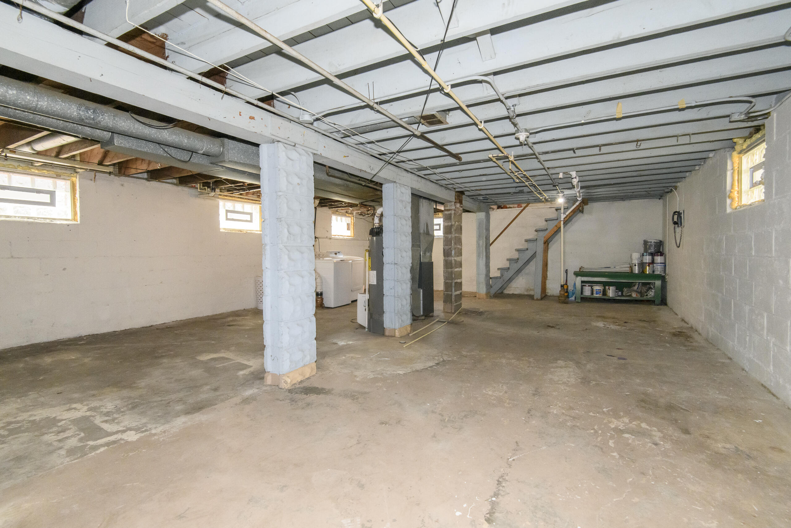 2108 Ashland Ave