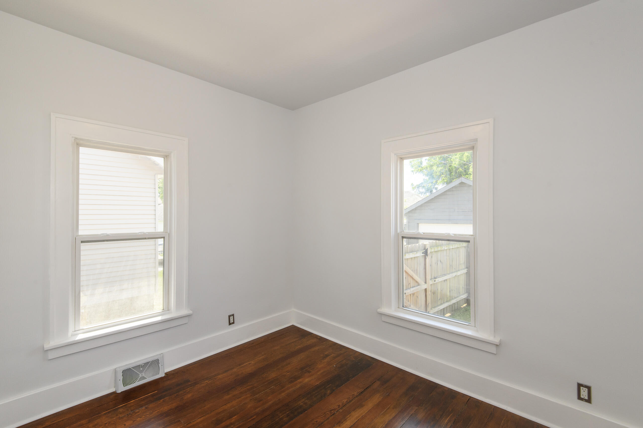 2108 Ashland Ave