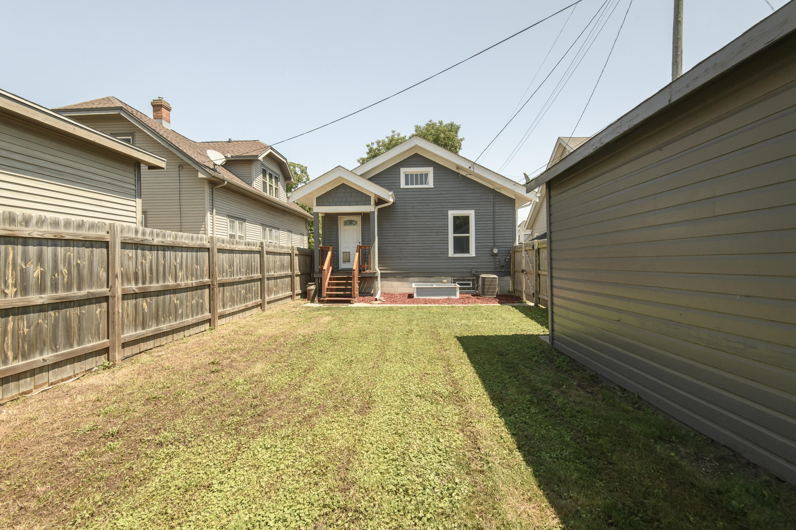 2108 Ashland Ave