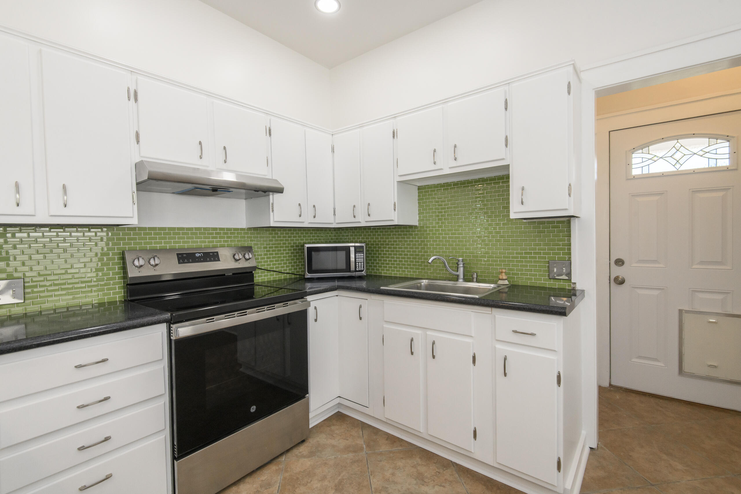 2108 Ashland Ave