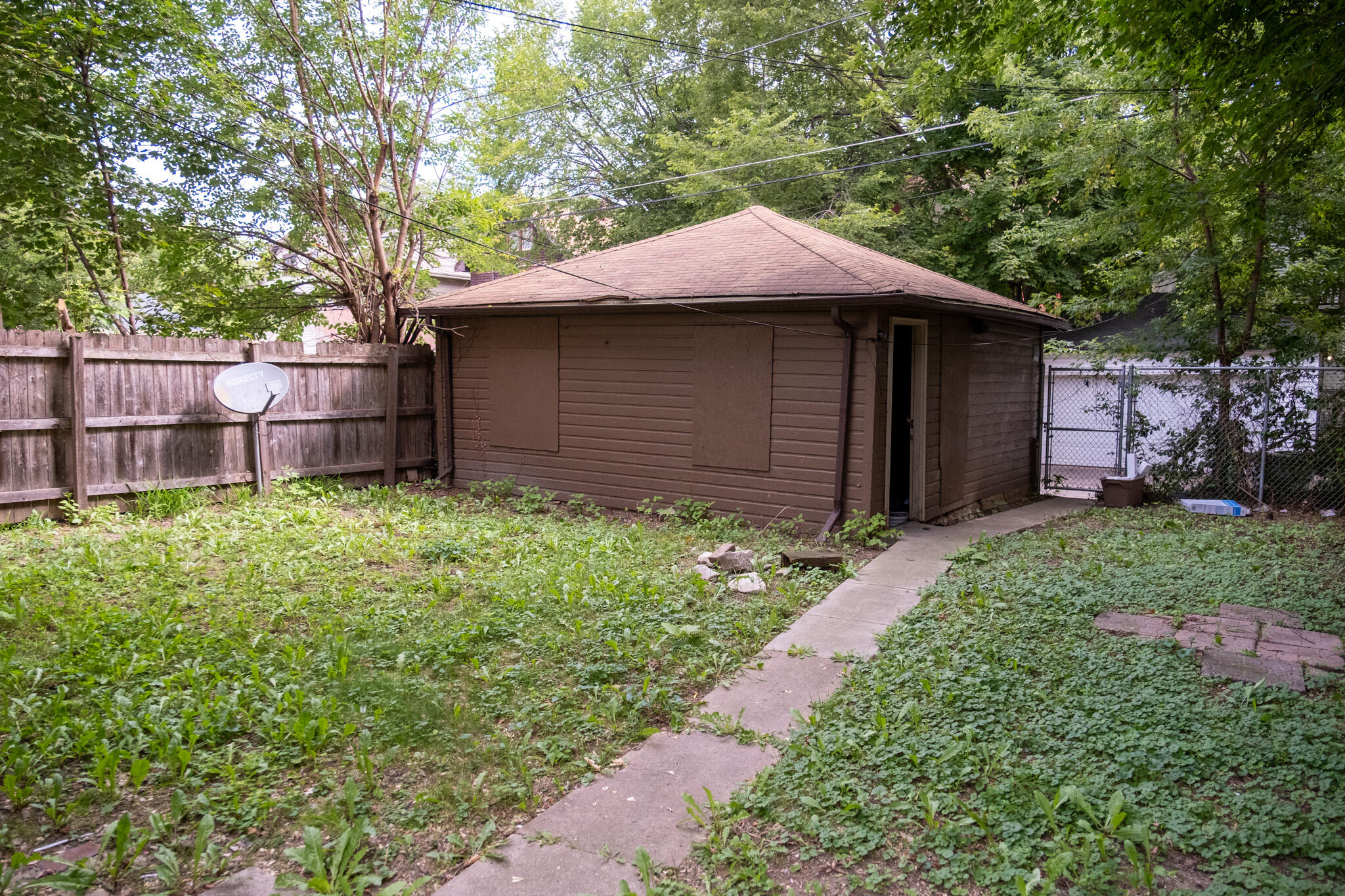 2606 N 49th St