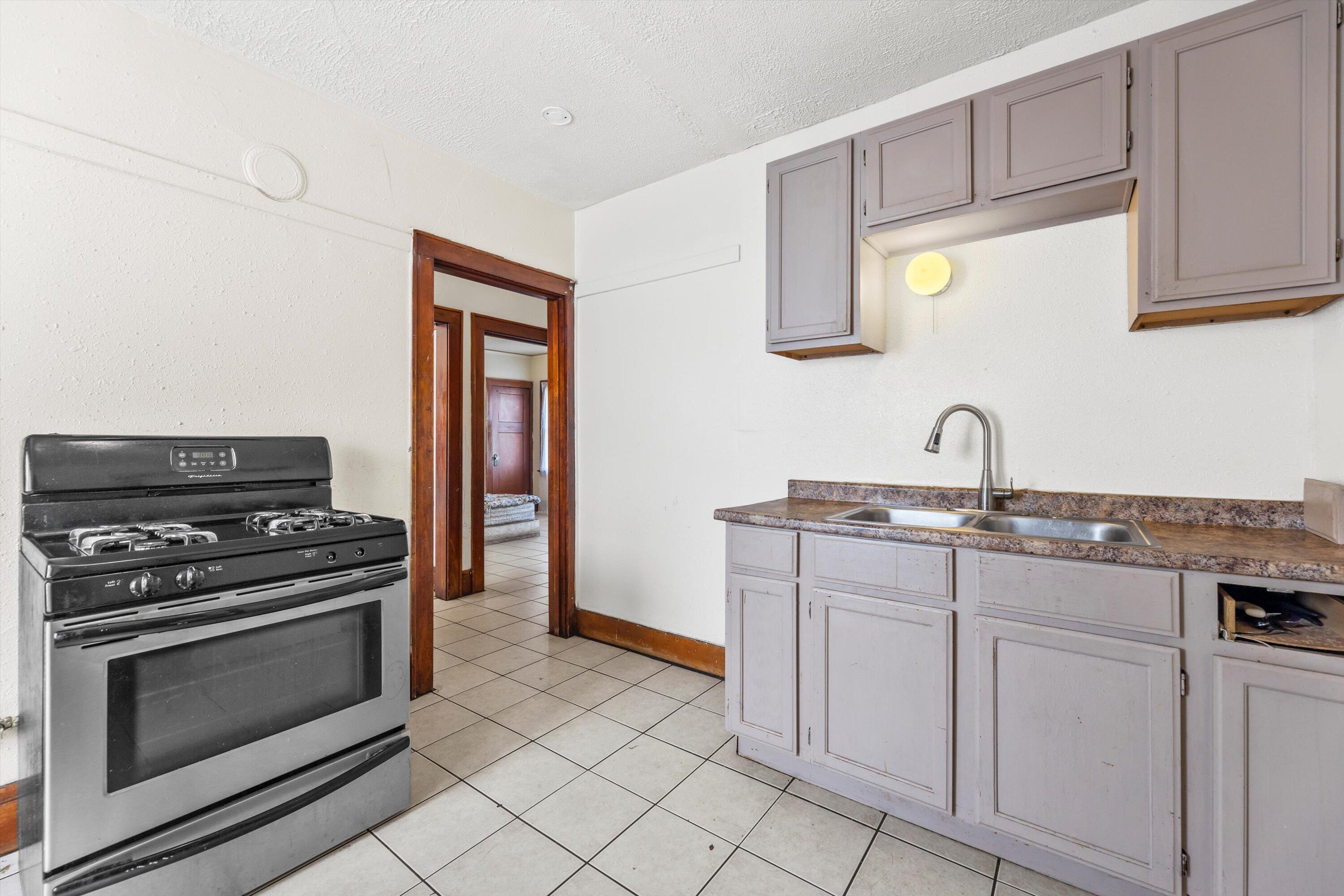 3600 N Vel R Phillips Ave Unit: 3602