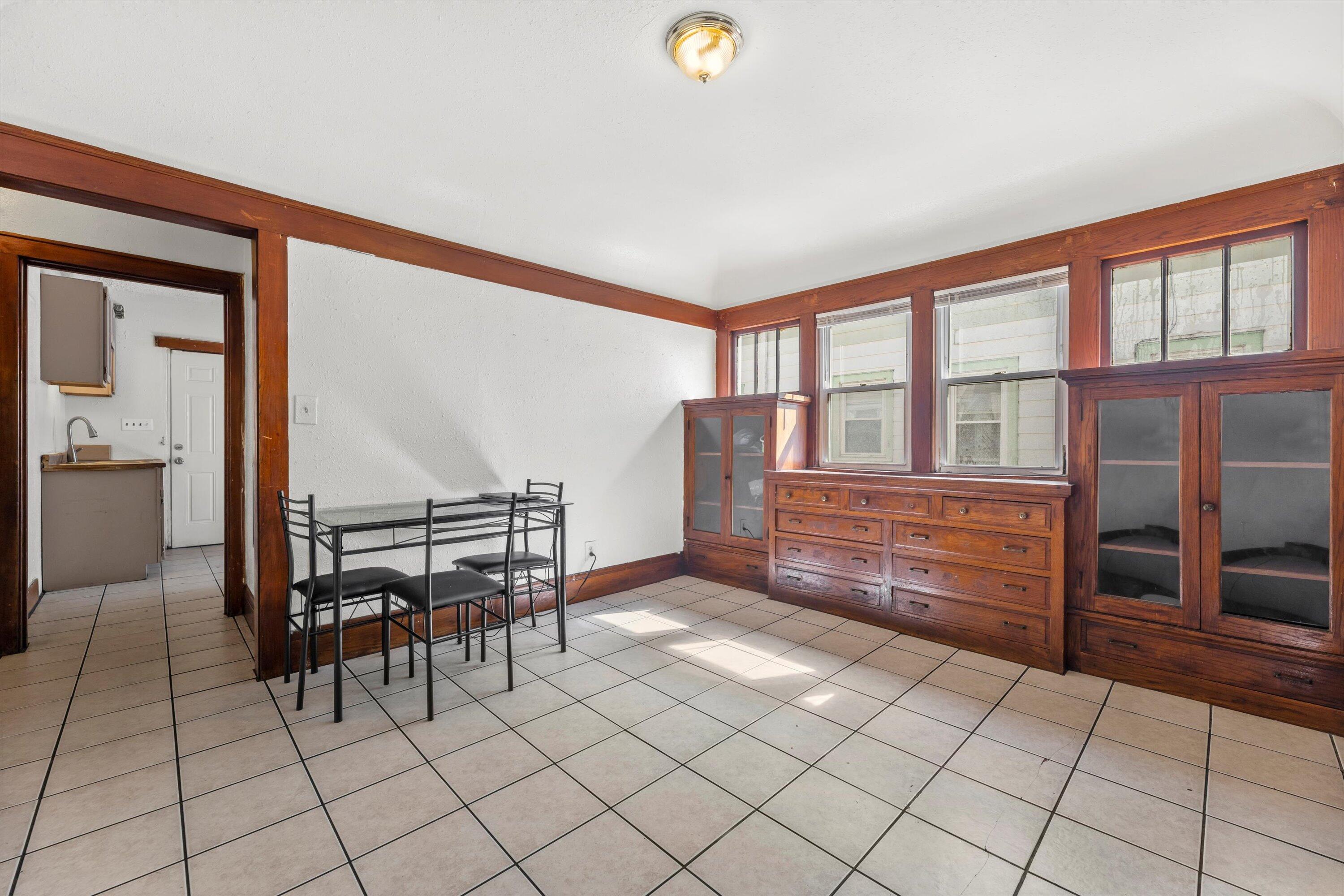 3600 N Vel R Phillips Ave Unit: 3602