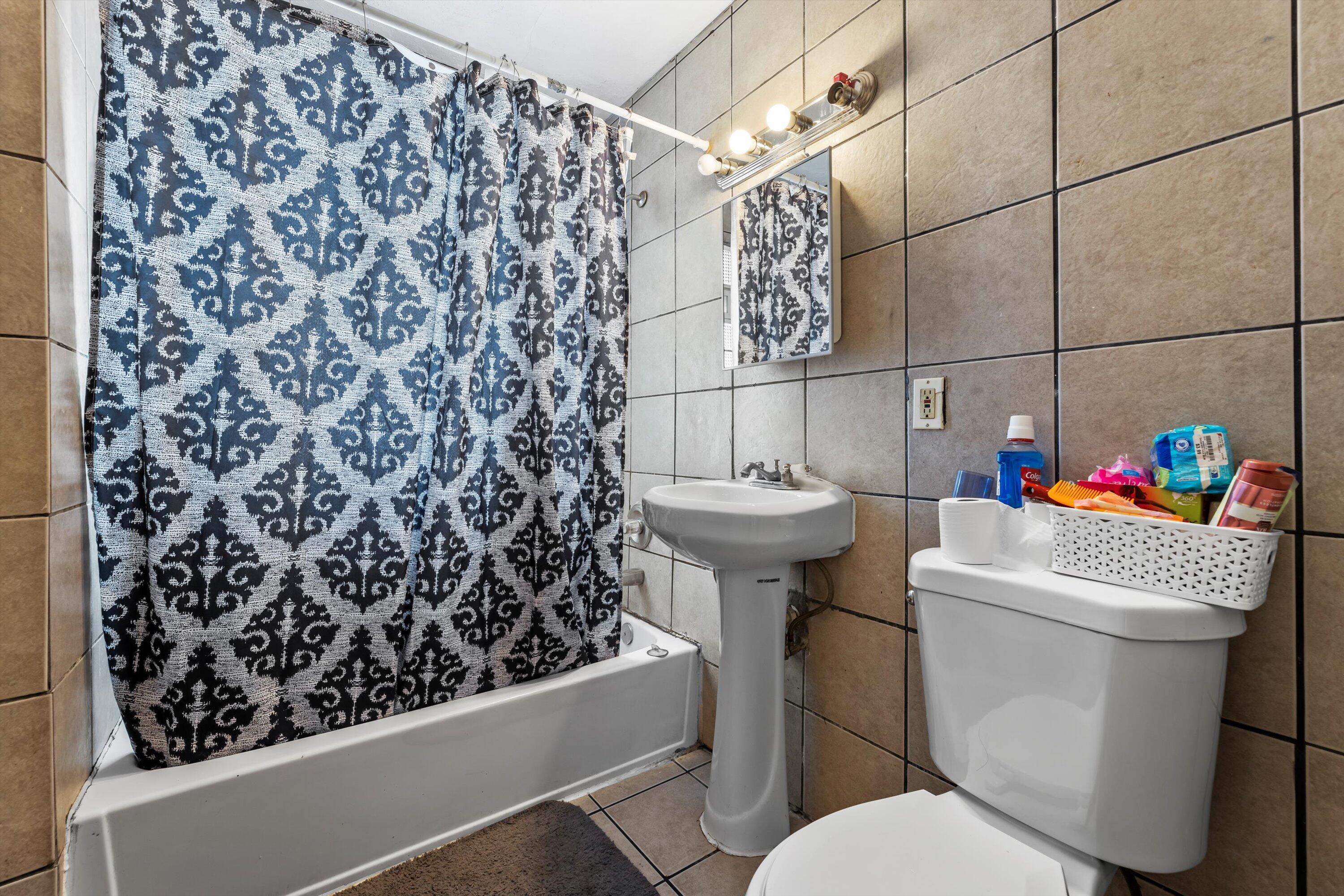 3600 N Vel R Phillips Ave Unit: 3602