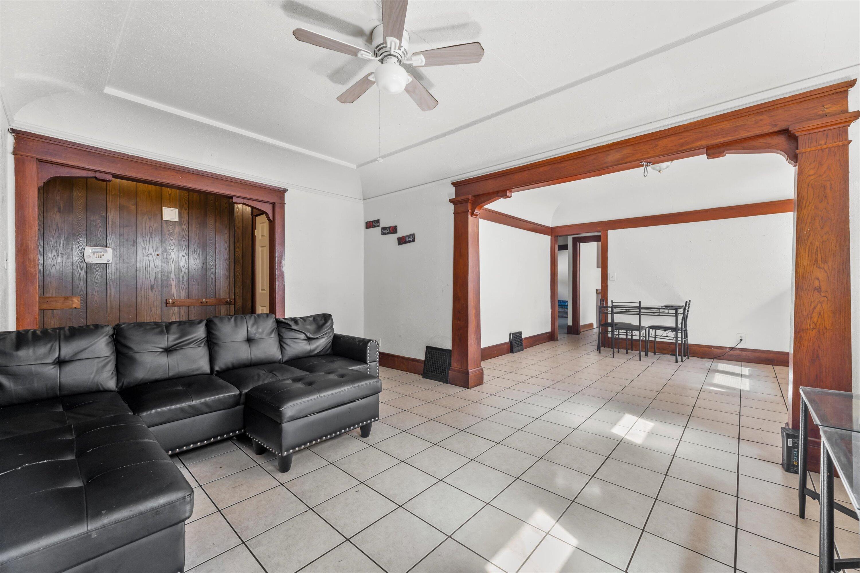 3600 N Vel R Phillips Ave Unit: 3602