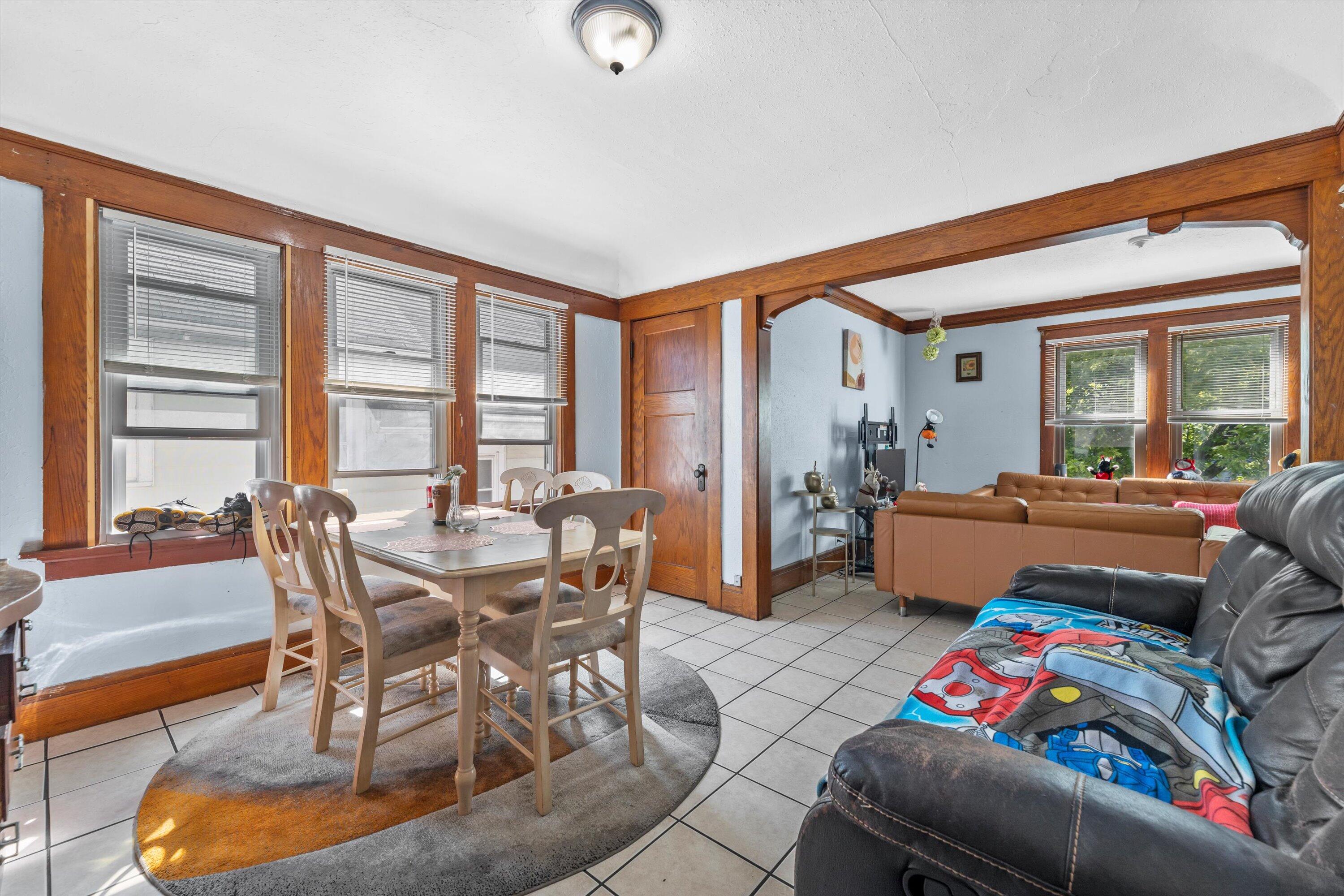 3600 N Vel R Phillips Ave Unit: 3602