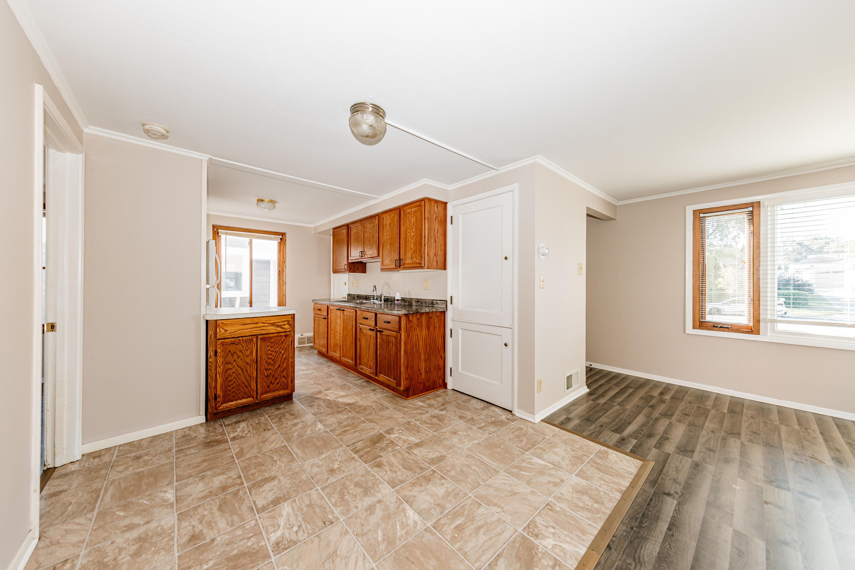 4508 W Crawford Ave Unit: 4510