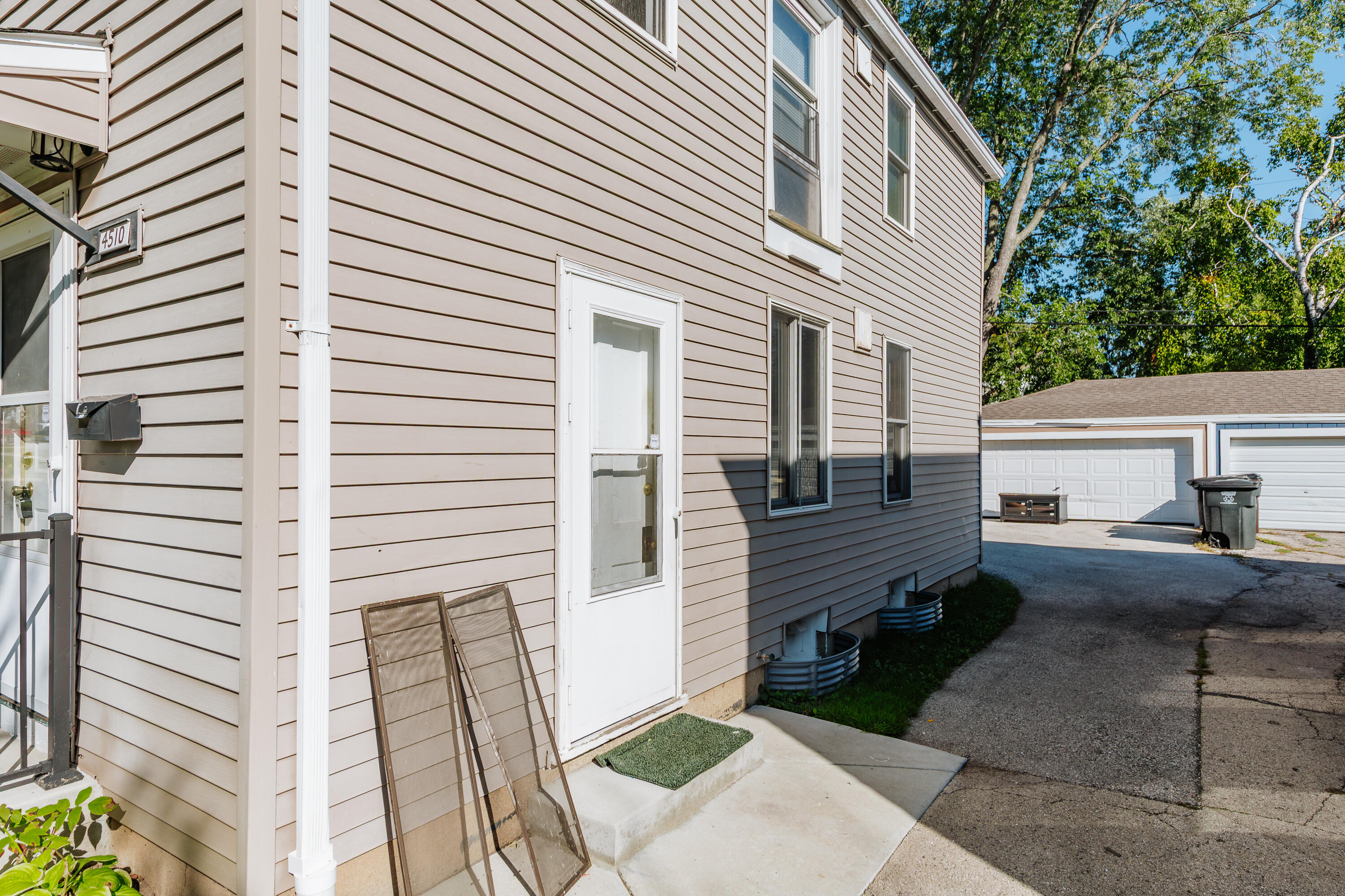4508 W Crawford Ave Unit: 4510