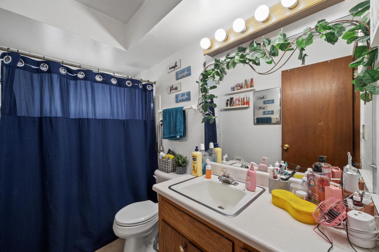 10939 W Langlade St Unit: 10941