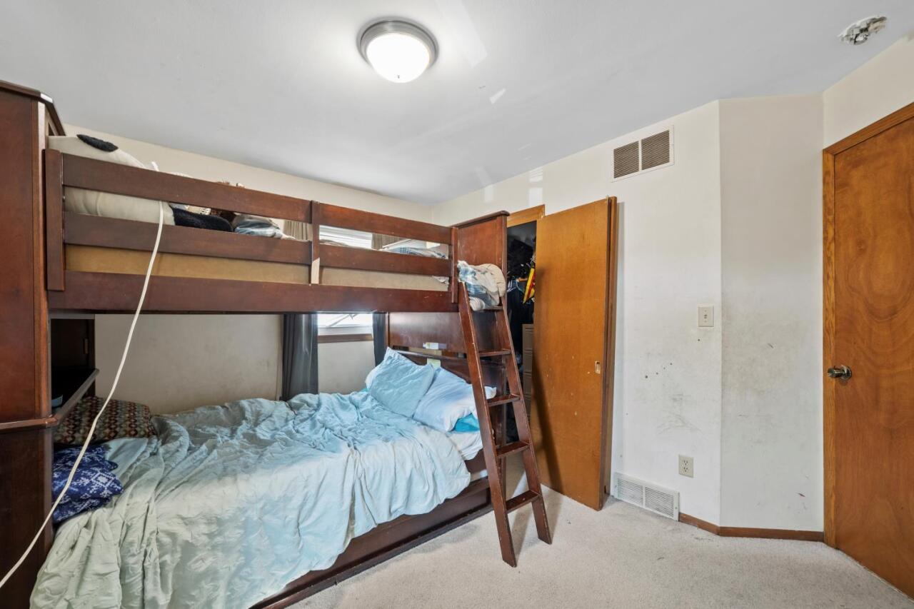 10939 W Langlade St Unit: 10941