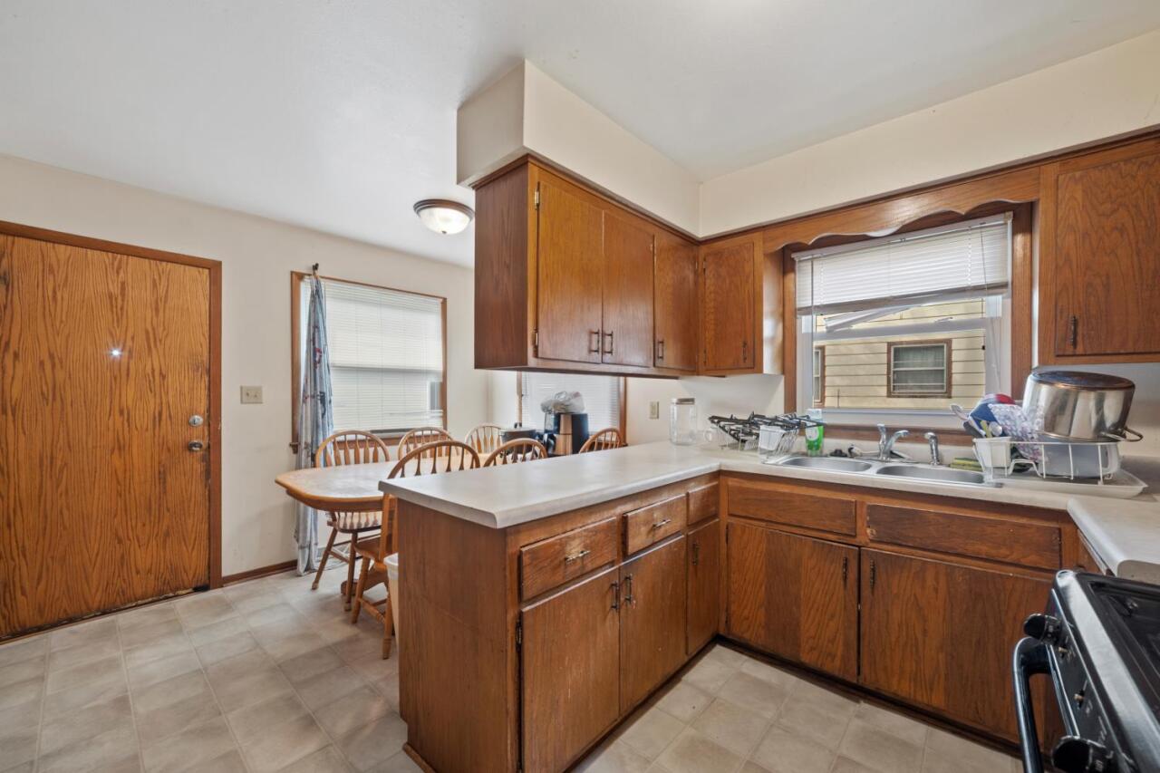 10939 W Langlade St Unit: 10941