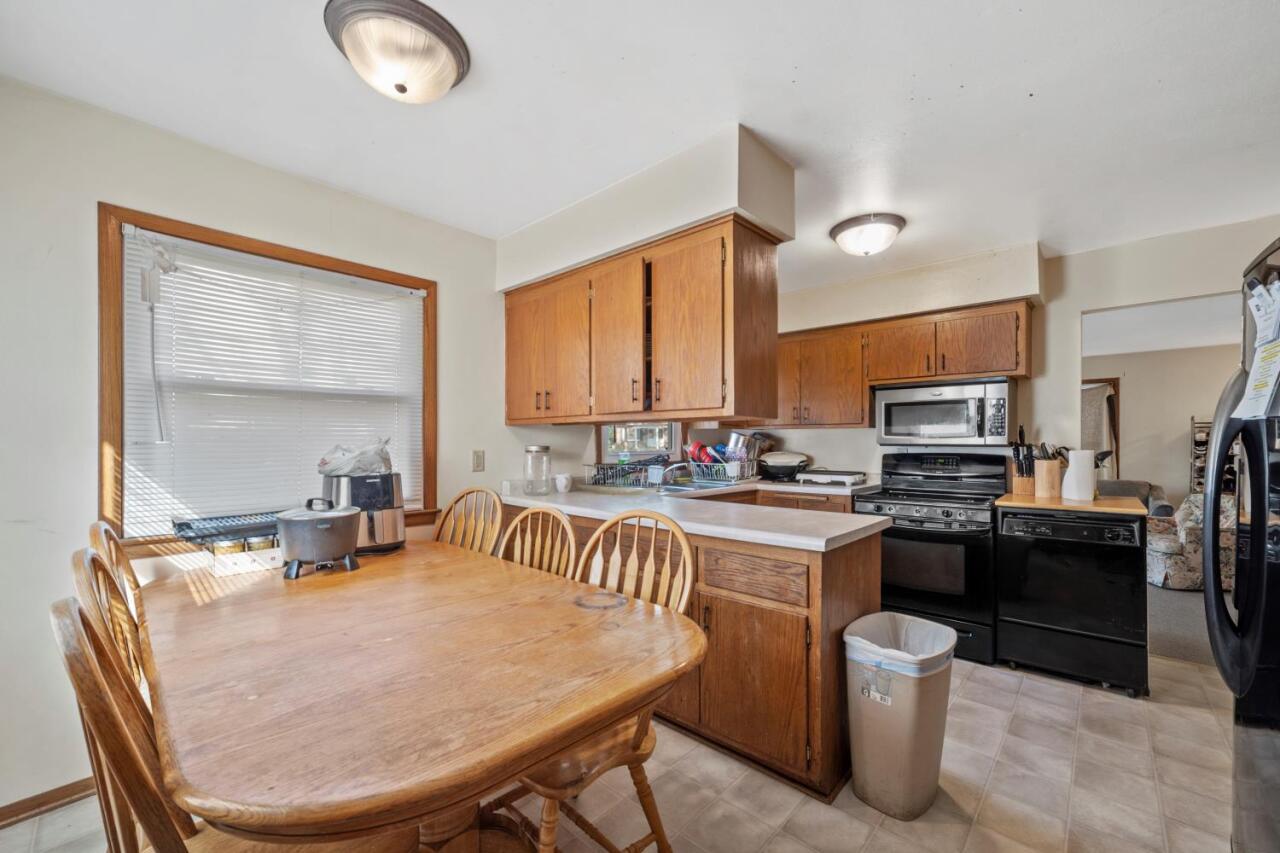 10939 W Langlade St Unit: 10941