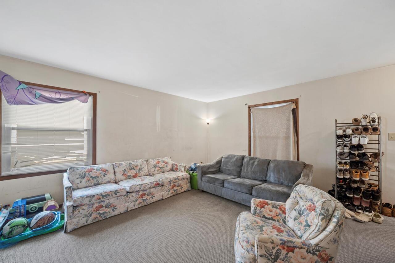 10939 W Langlade St Unit: 10941