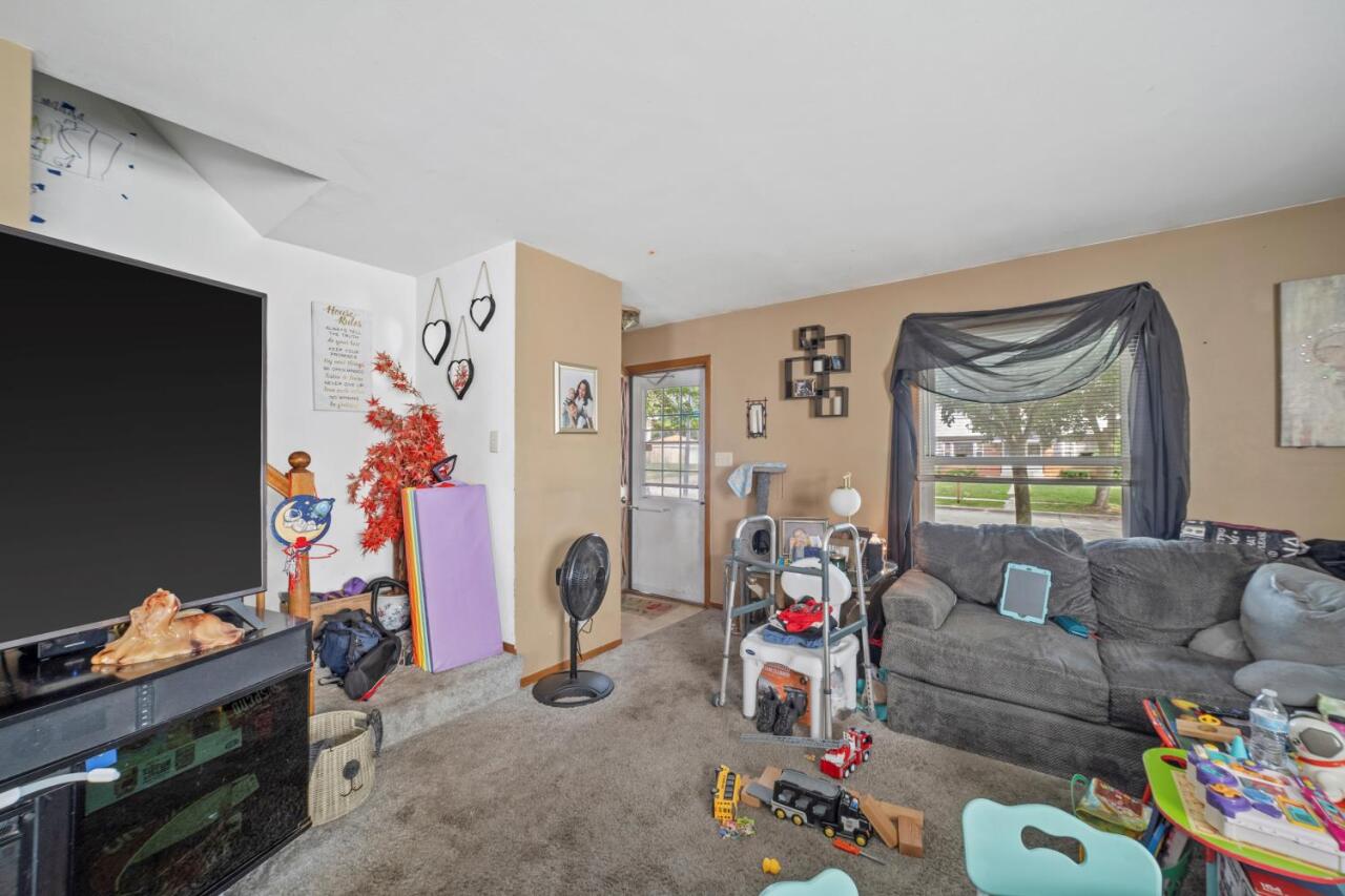 10939 W Langlade St Unit: 10941