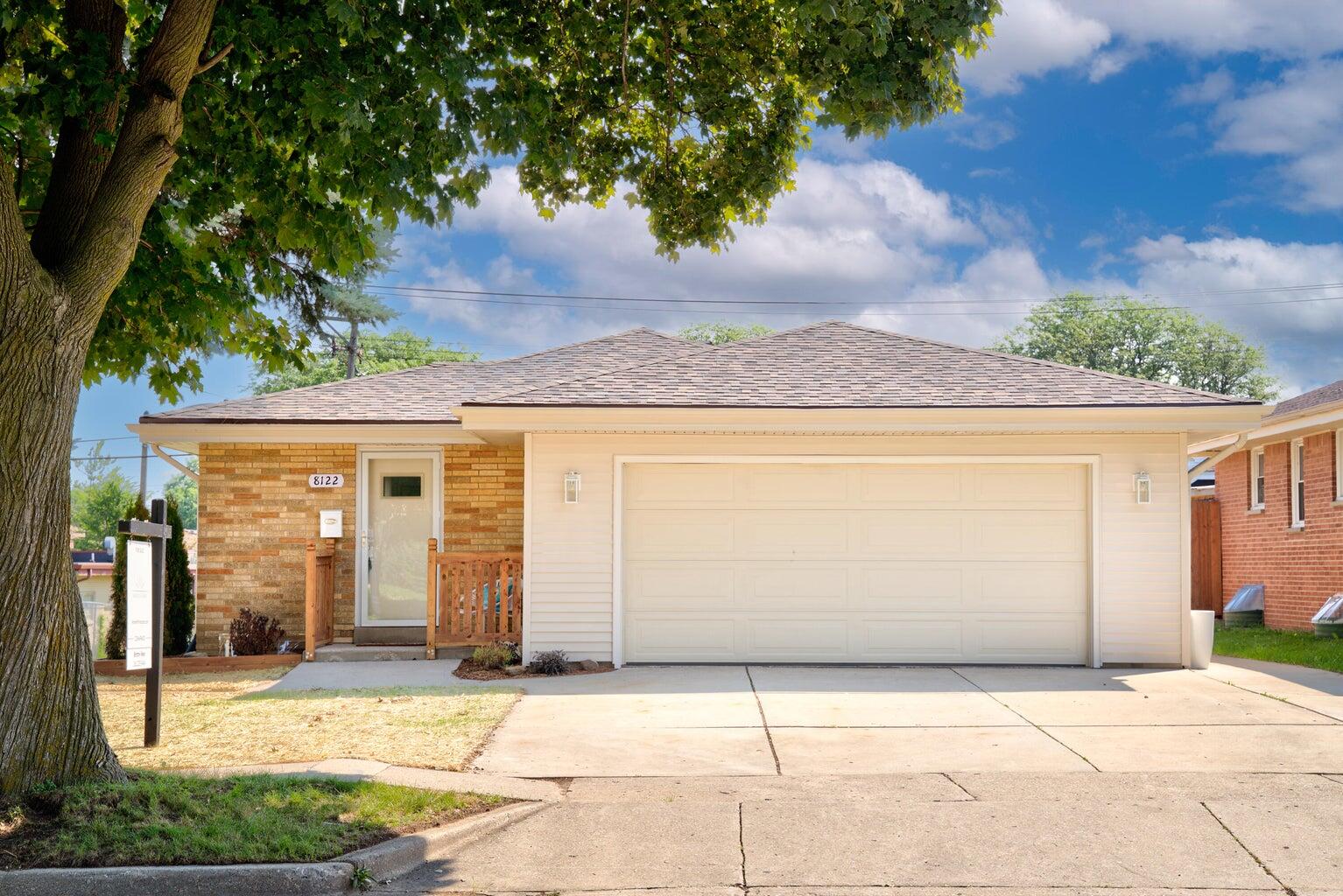 8122 W Potomac Ave