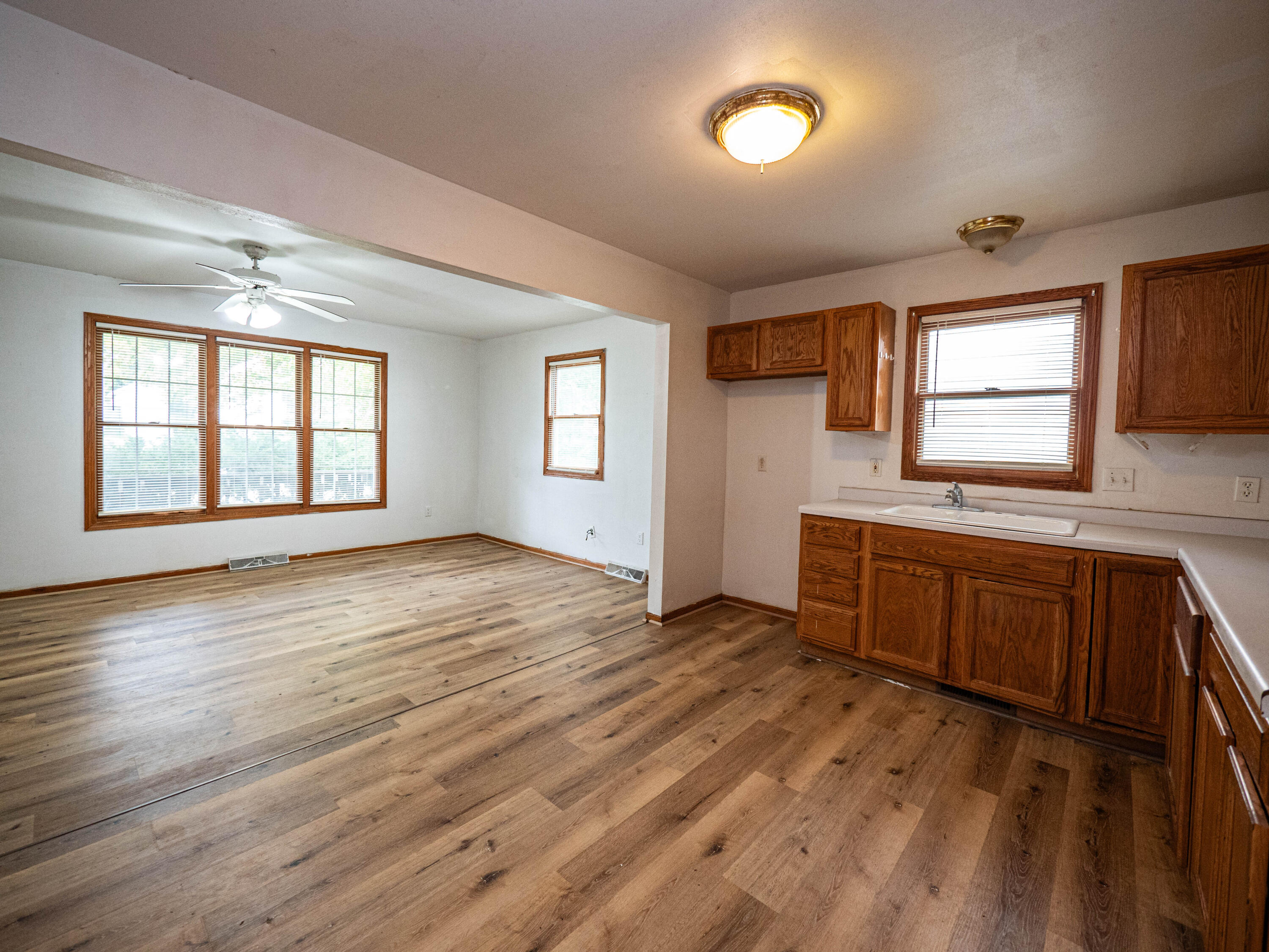 1112 S 63rd St Unit: 1114