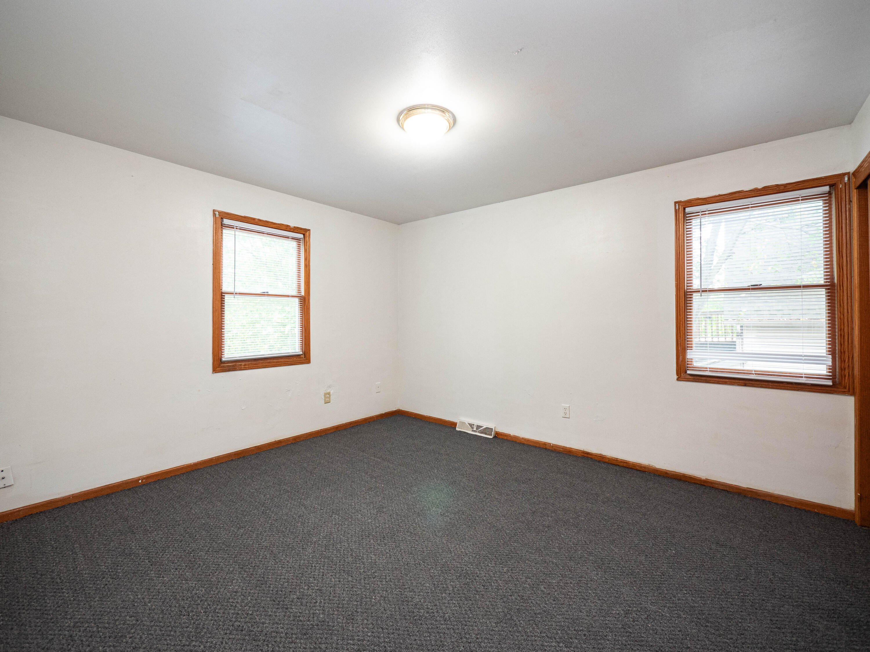 1112 S 63rd St Unit: 1114