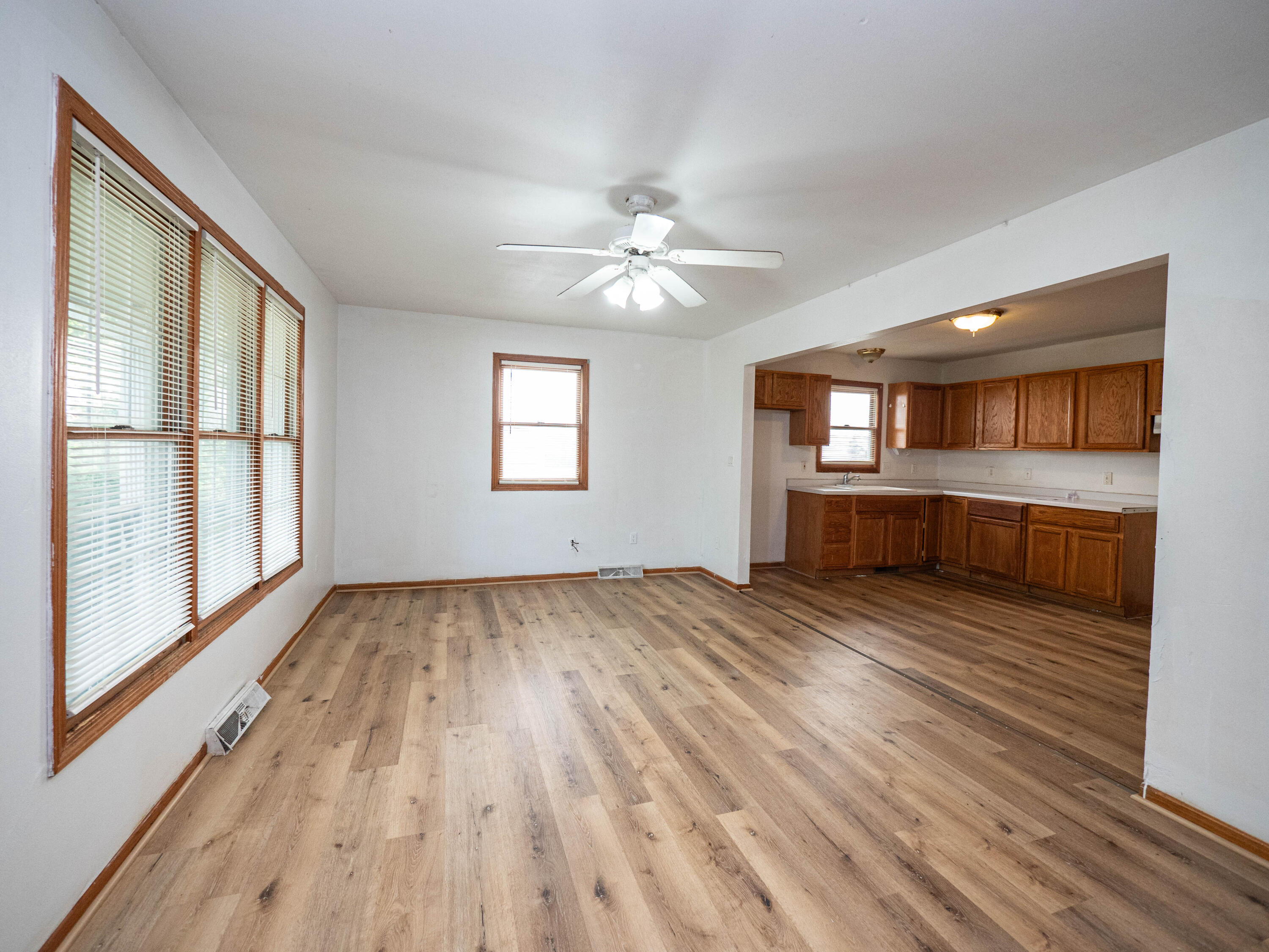 1112 S 63rd St Unit: 1114