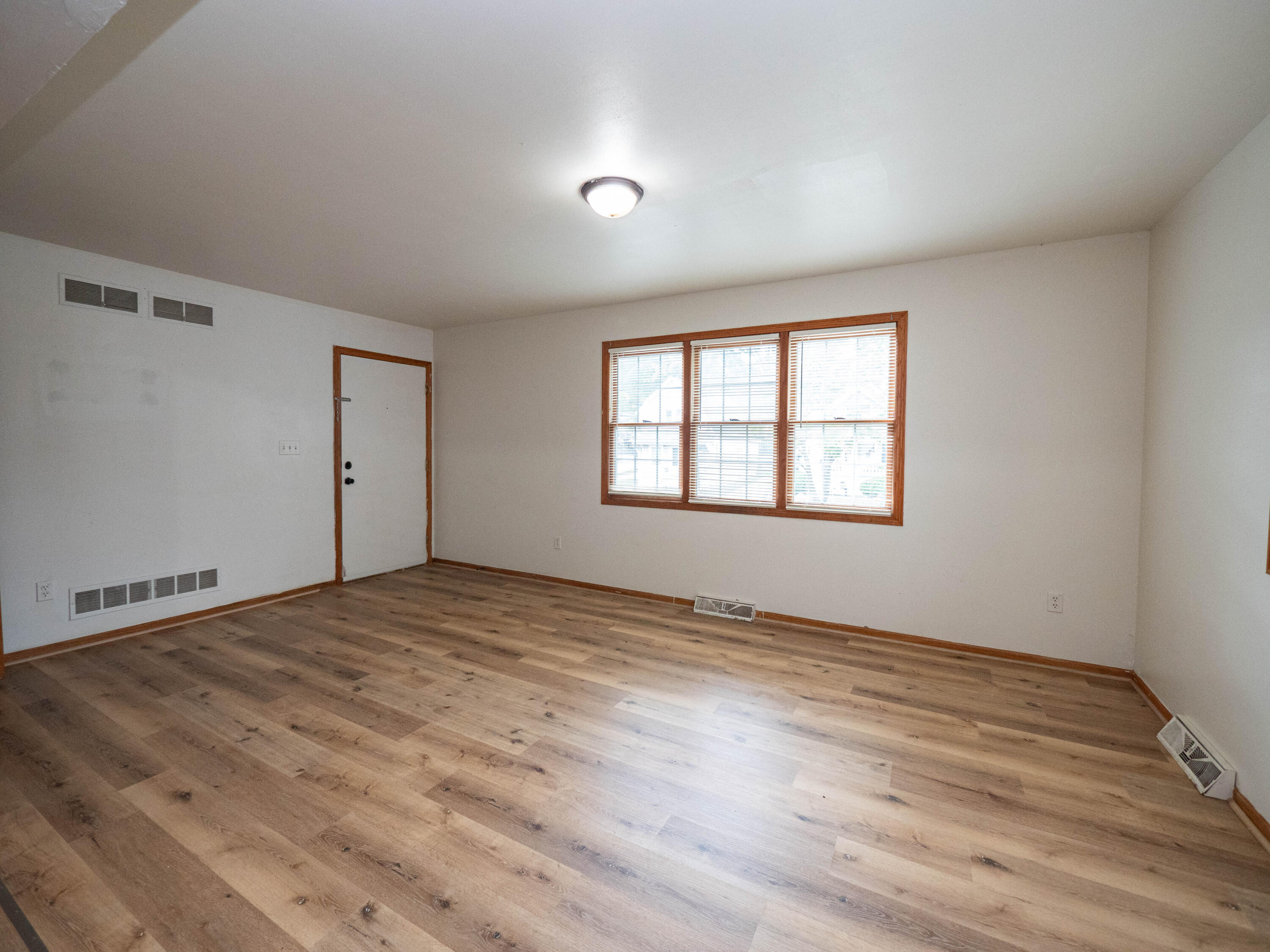 1112 S 63rd St Unit: 1114