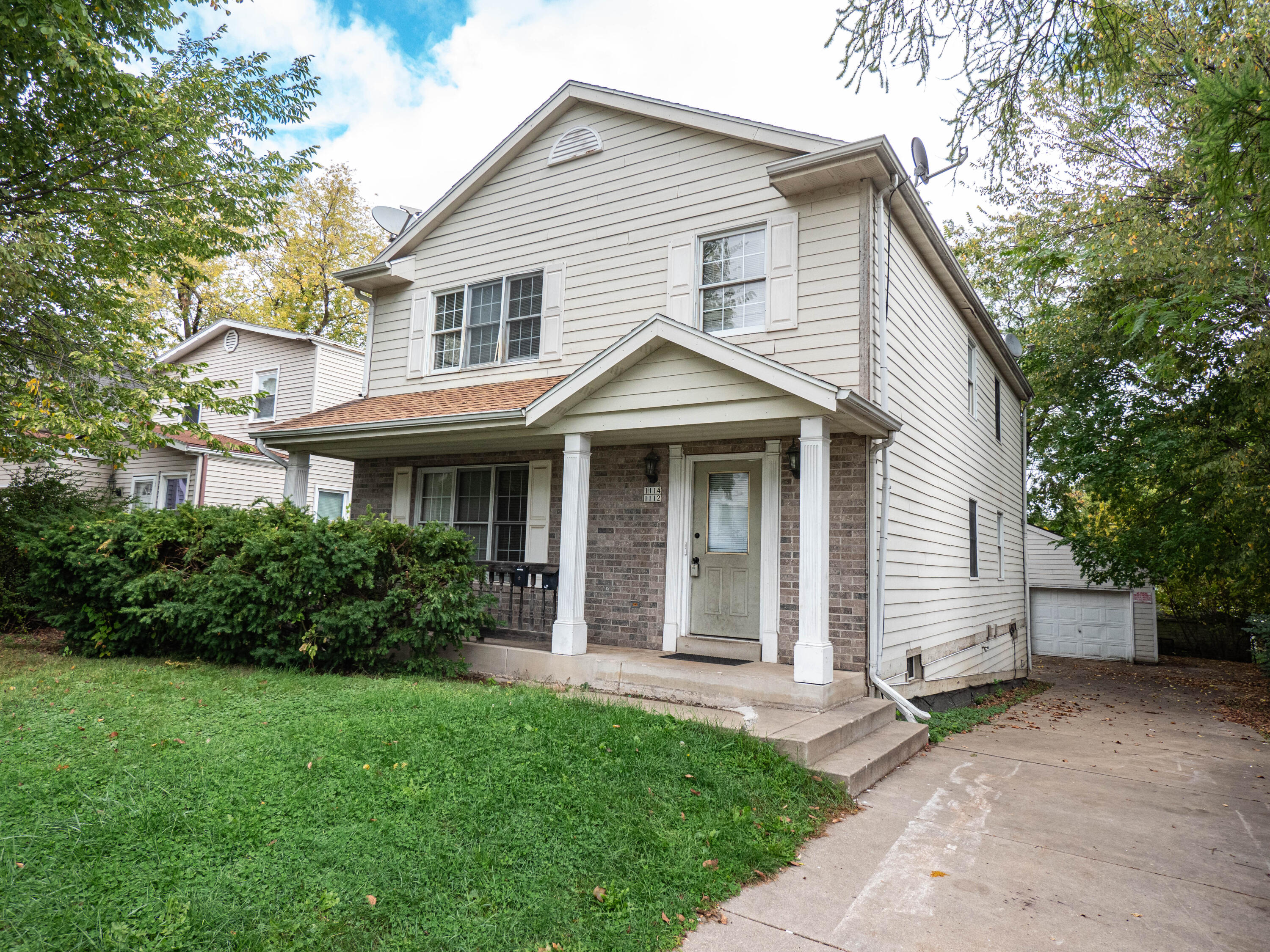 1112 S 63rd St Unit: 1114