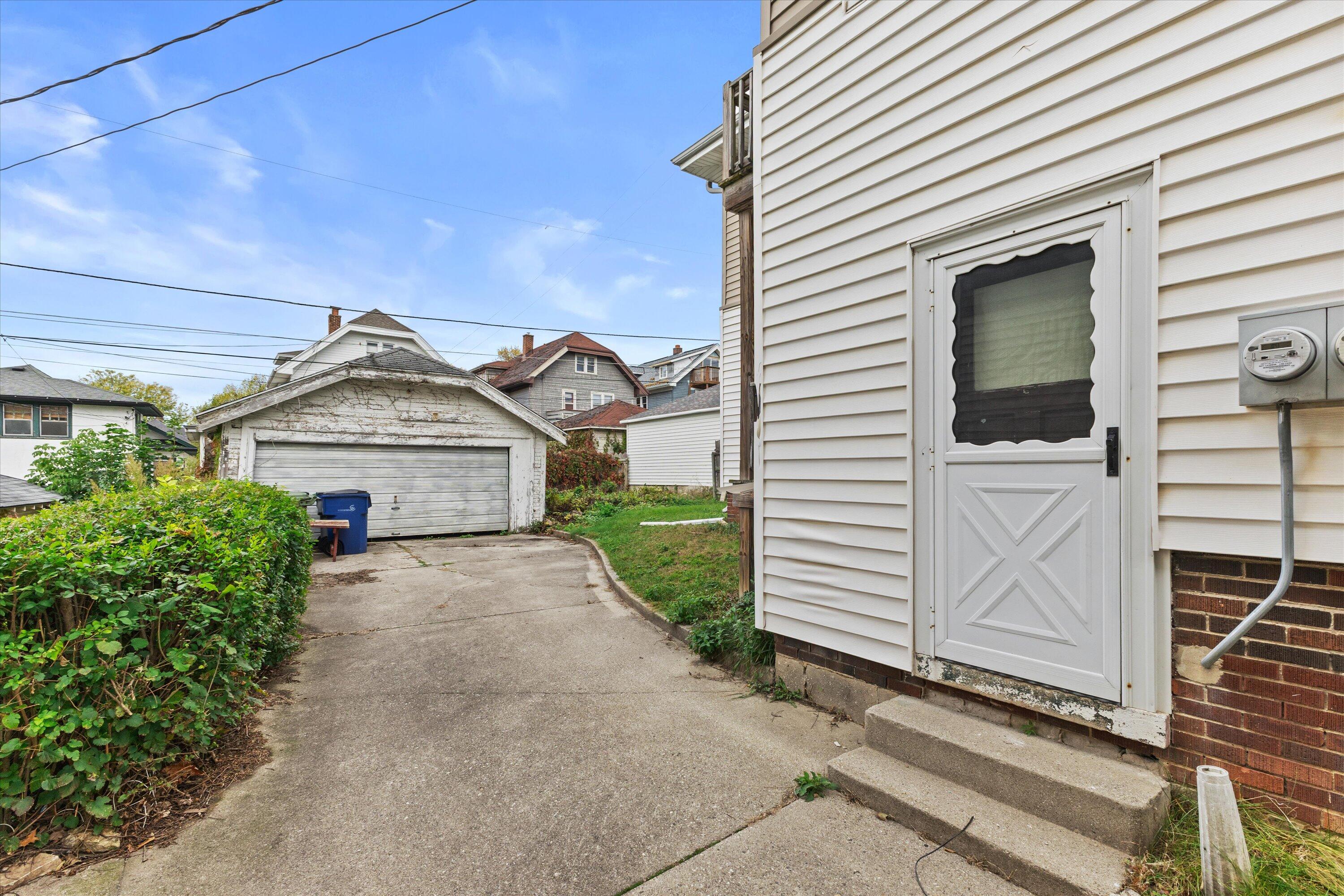 1607 N 52nd St Unit: 1609