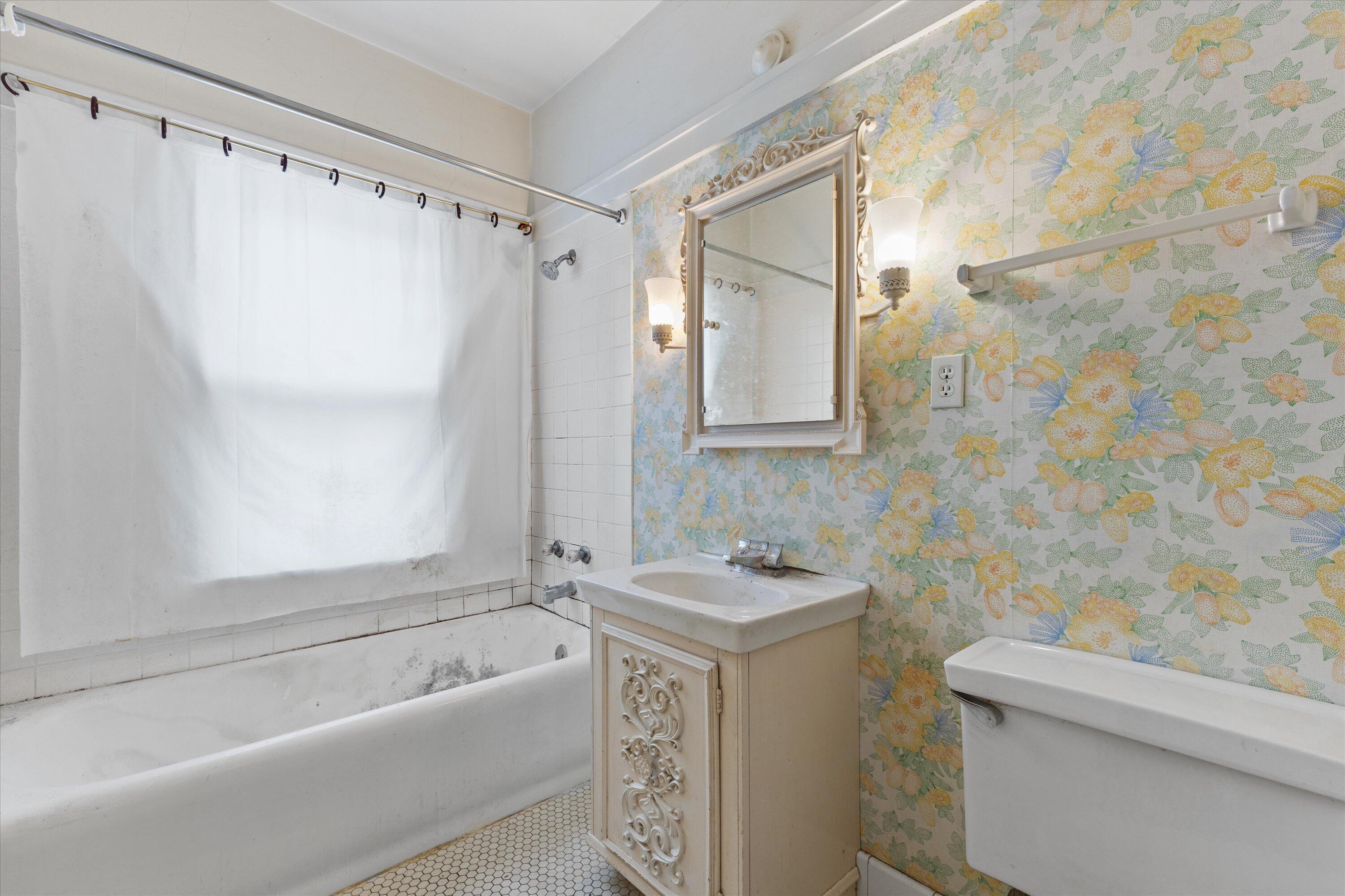 1607 N 52nd St Unit: 1609