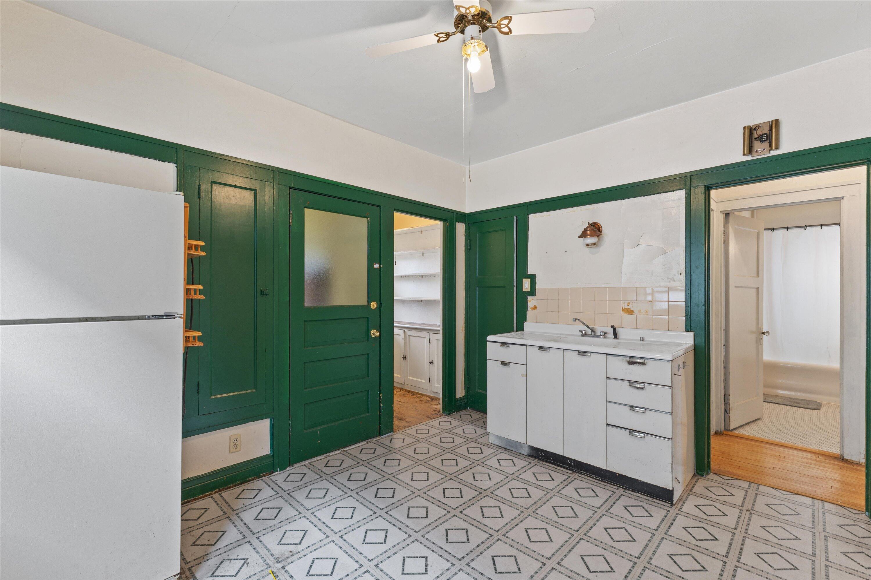 1607 N 52nd St Unit: 1609