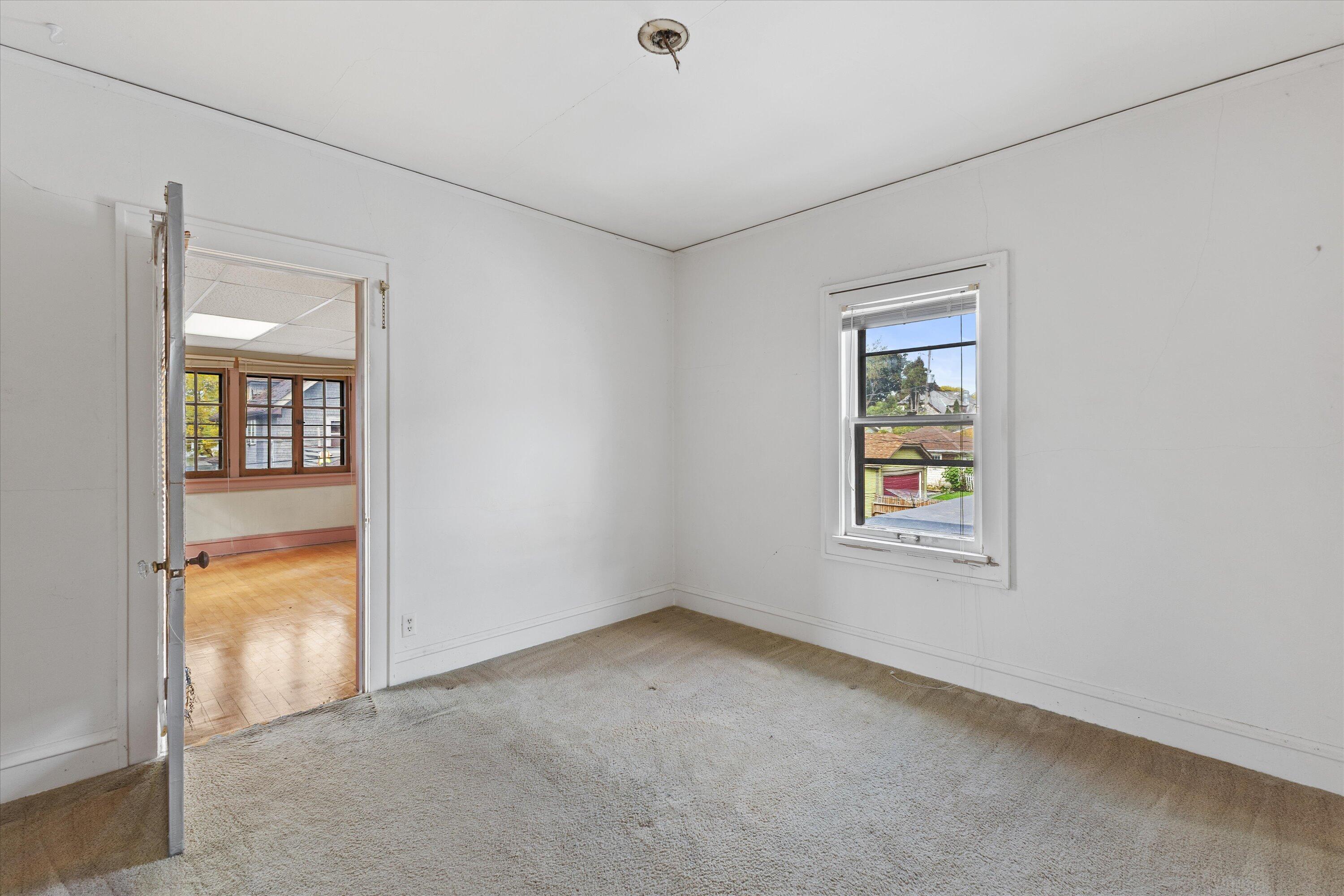 1607 N 52nd St Unit: 1609