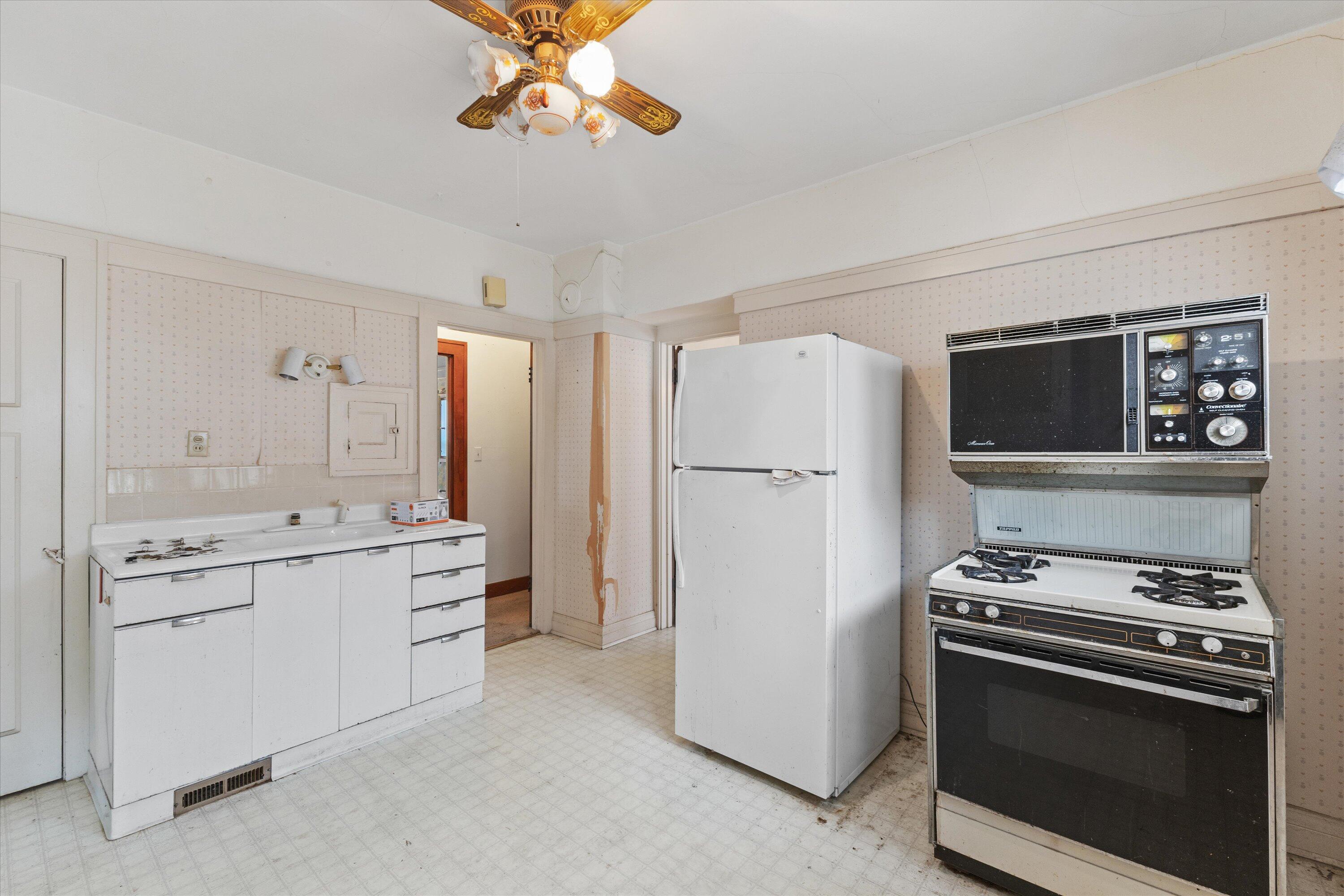 1607 N 52nd St Unit: 1609