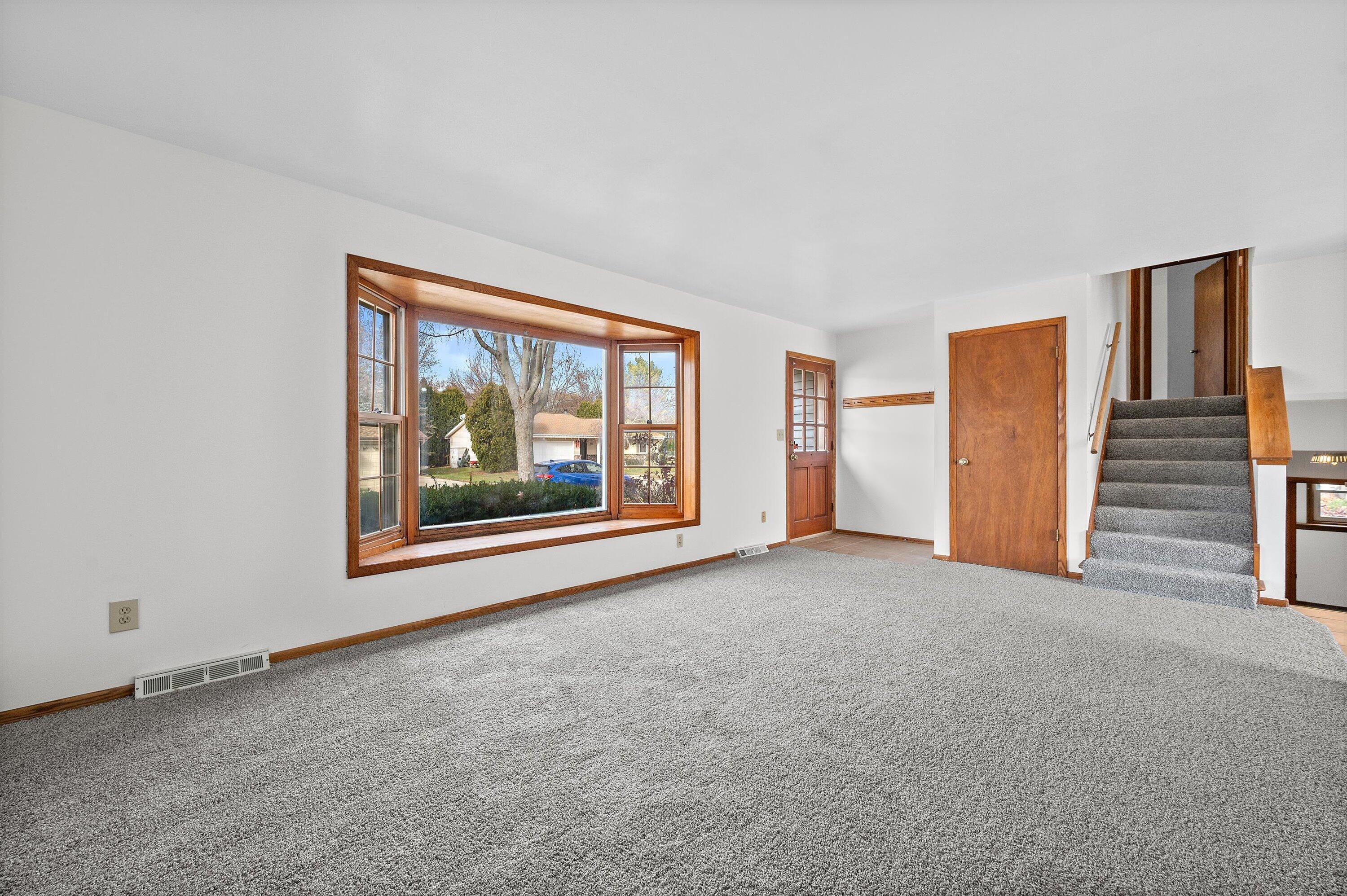 2127 Bonnie Ln