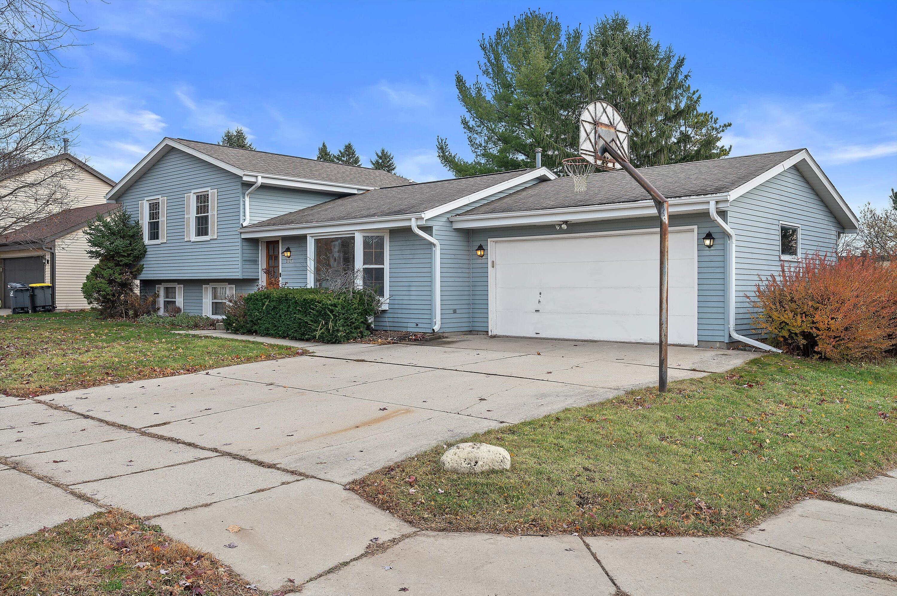 2127 Bonnie Ln